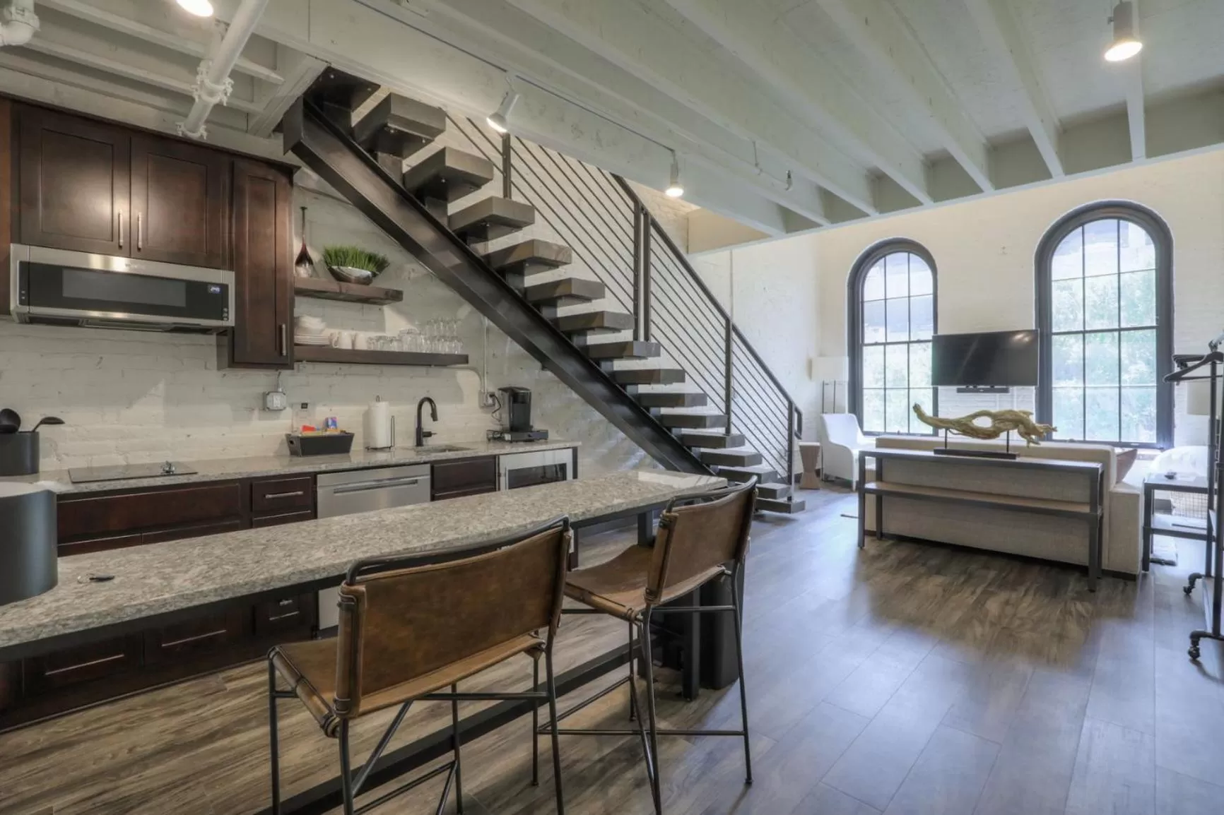 Coffee/tea facilities in Studio 154 Hotel