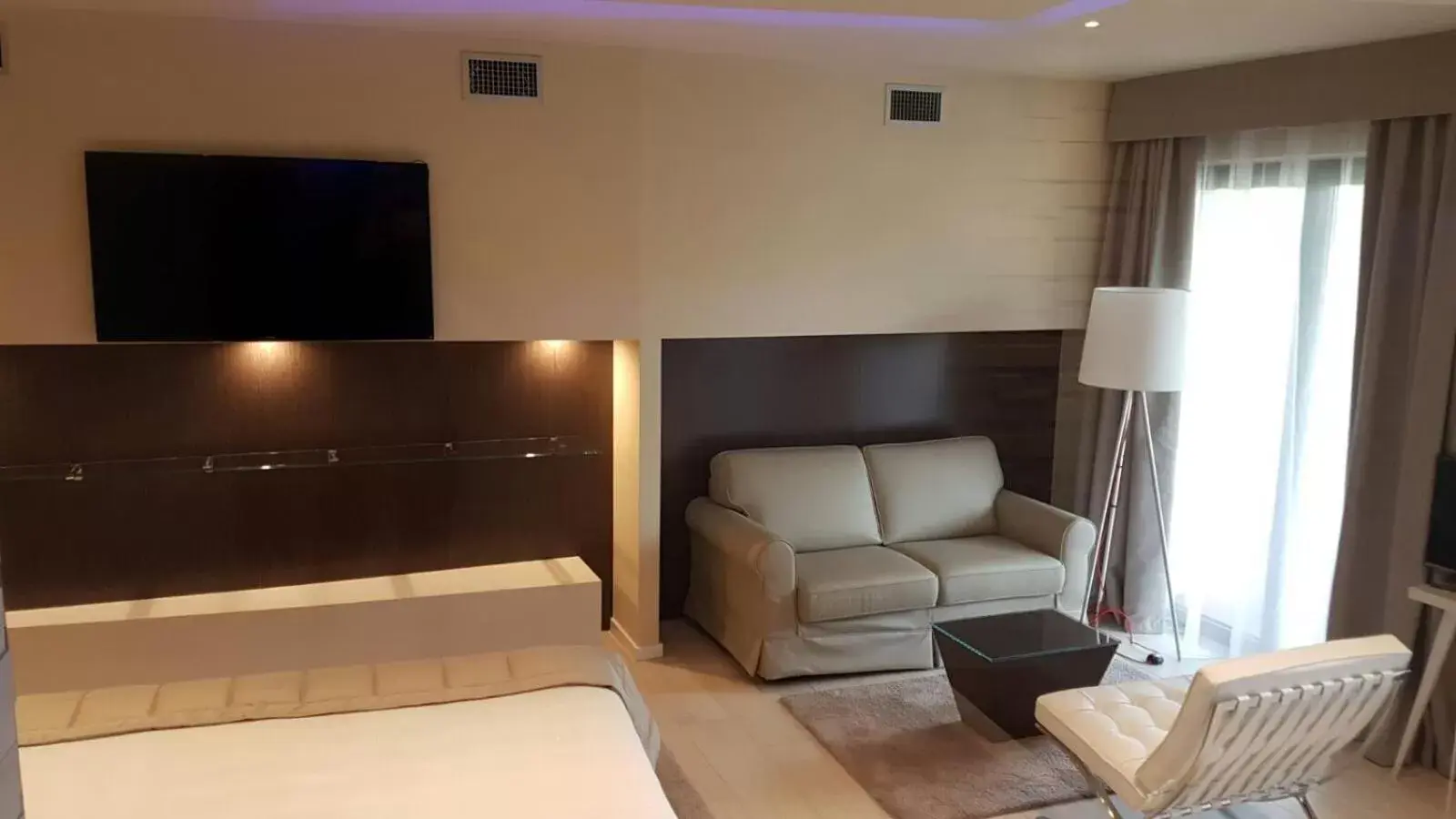 TV and multimedia, TV/Entertainment Center in Hotel Griso Collection