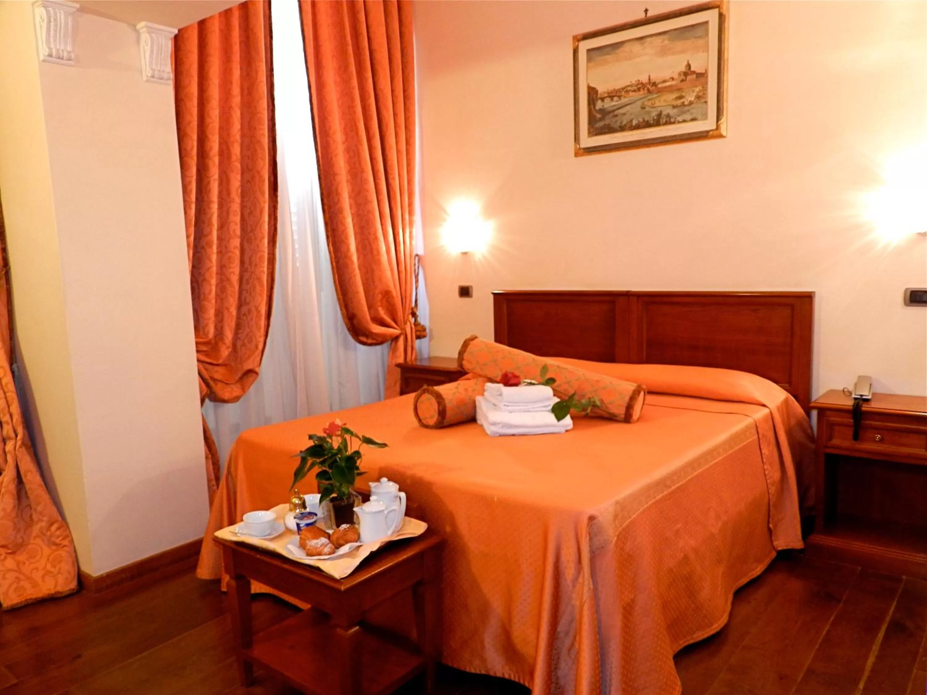 Bed in Domus Florentiae Hotel