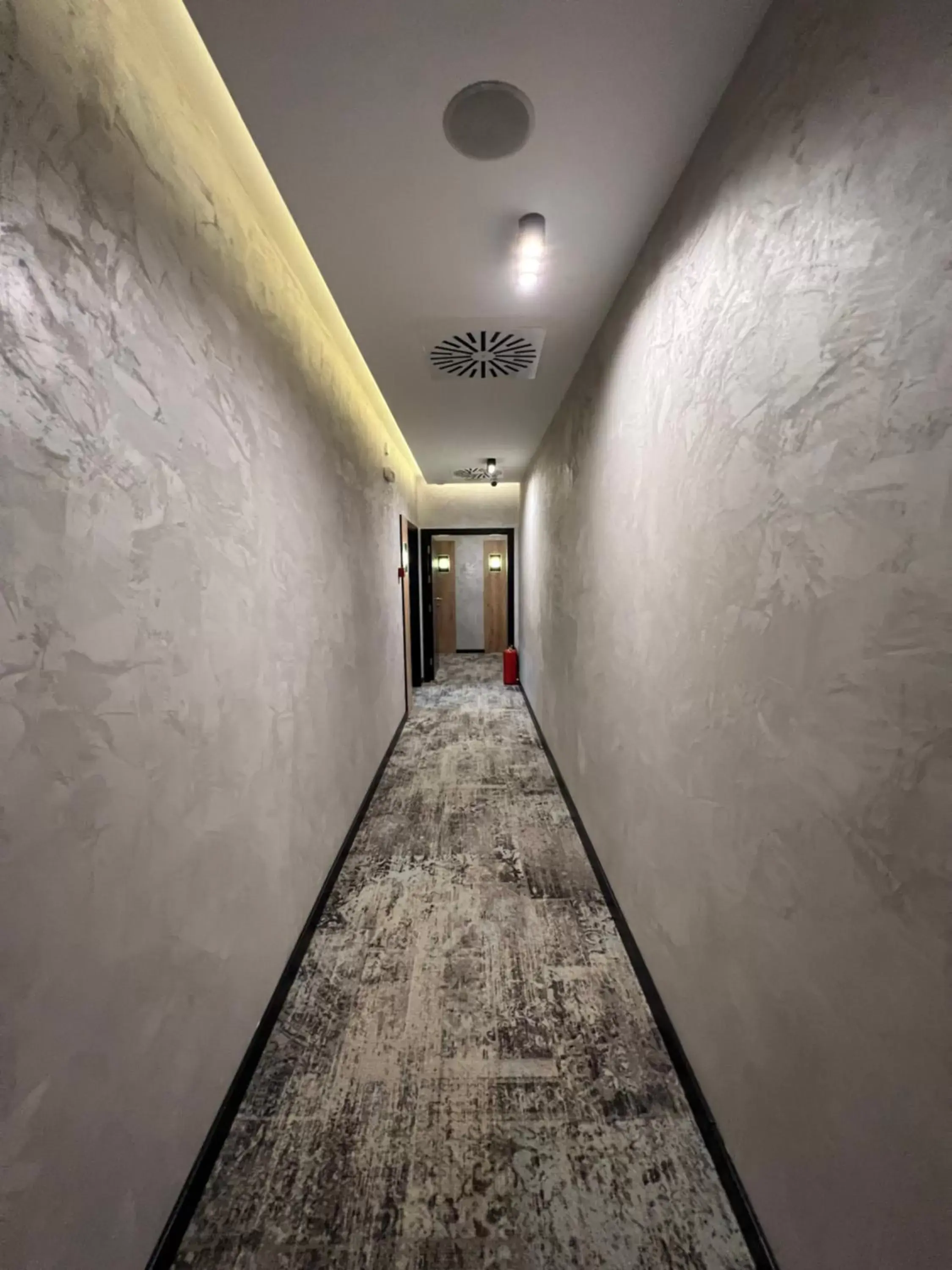 Property building in Capital Hotel Garni Property building in Capital Hotel Garni