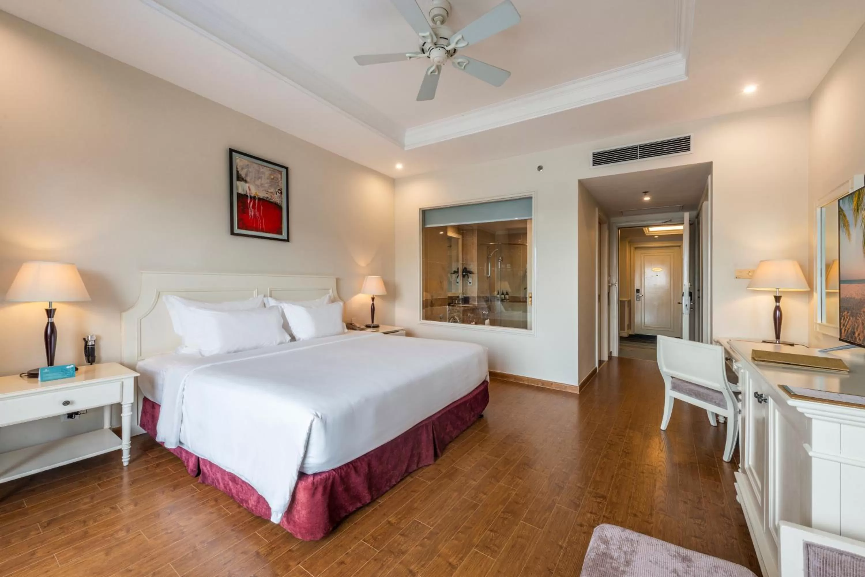 Bedroom, Bed in Vinpearl Resort & Spa Nha Trang Bay