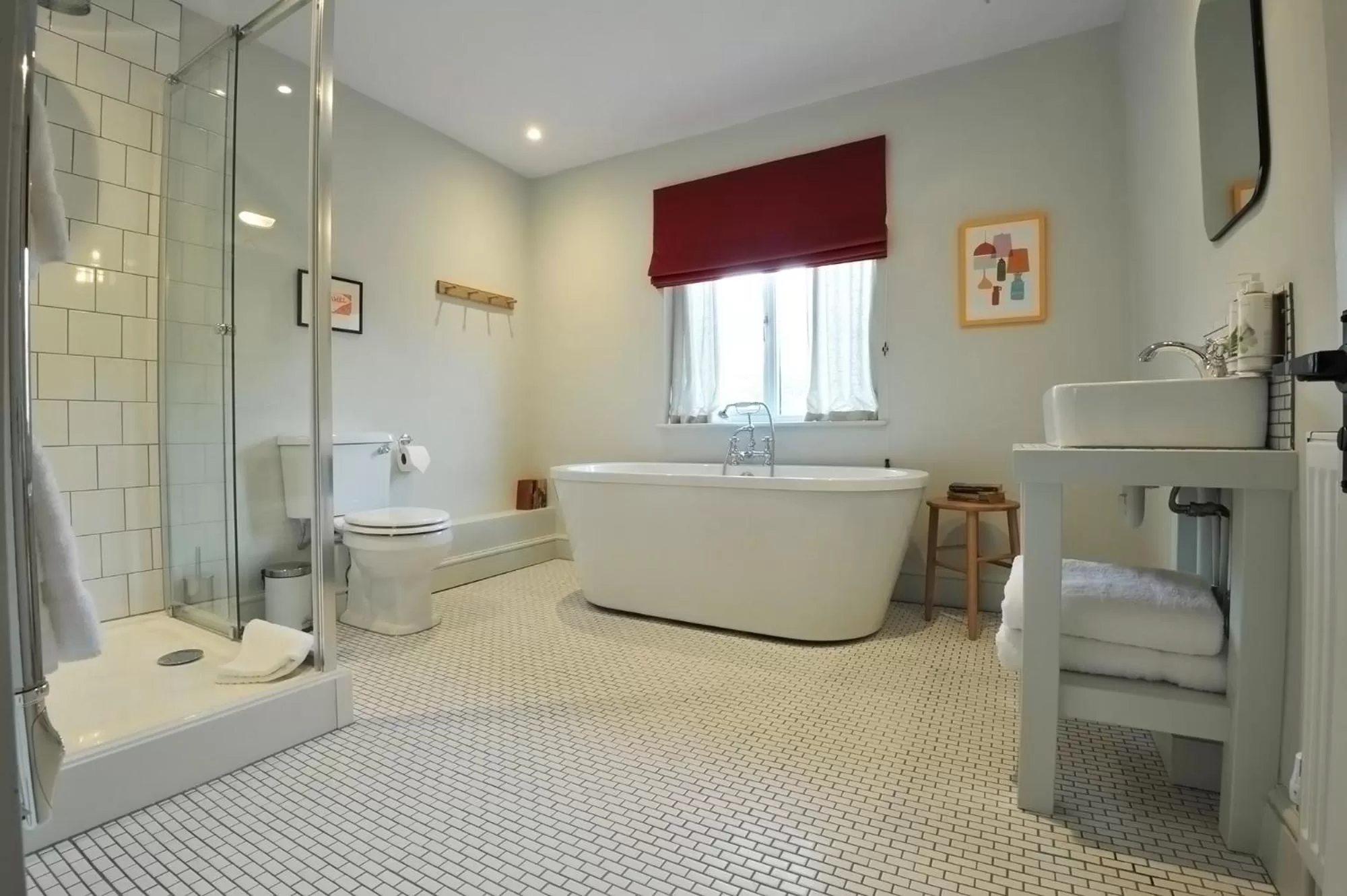 Bathroom in Bel and The Dragon-Cookham