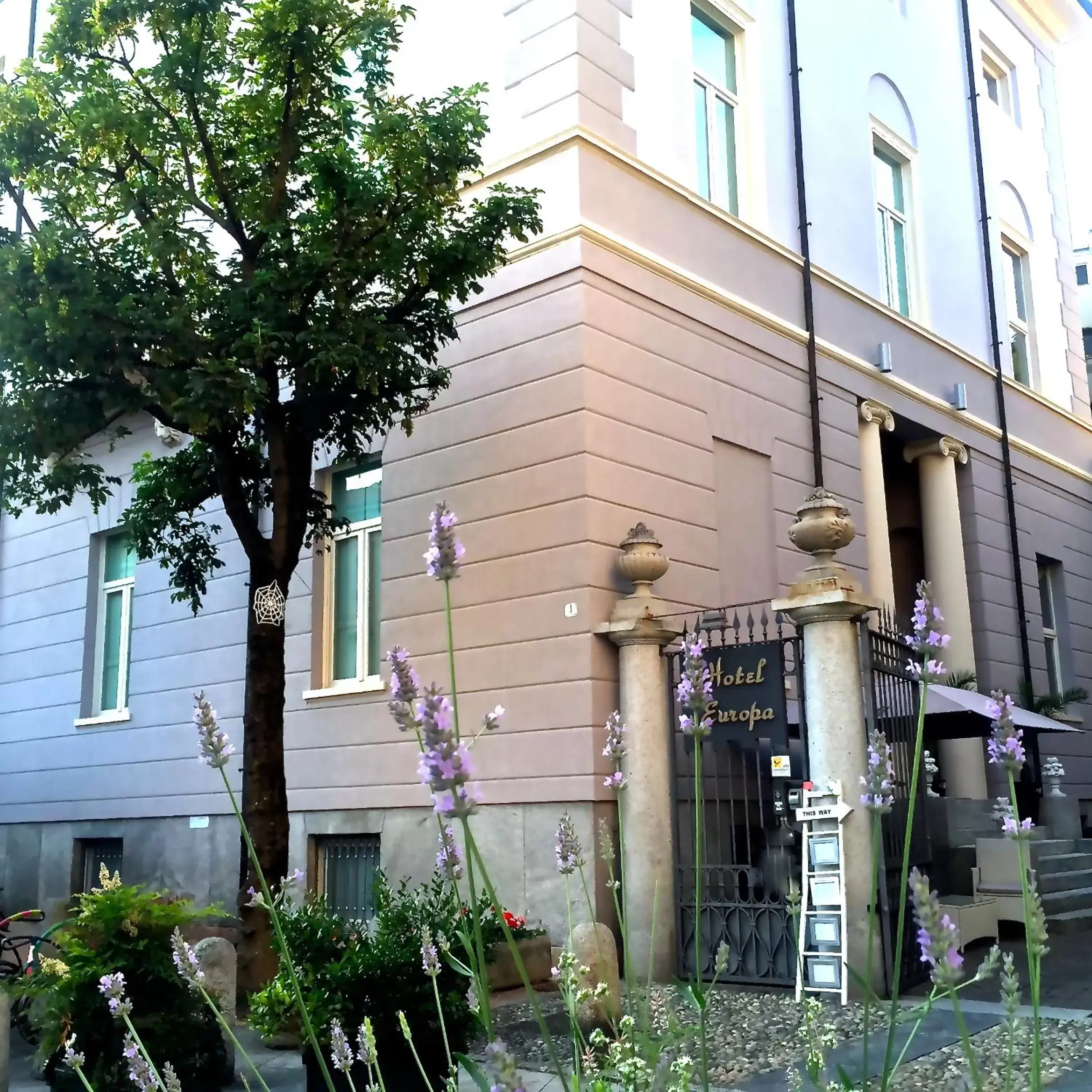 Property building, Facade/Entrance in Hotel Europa Varese