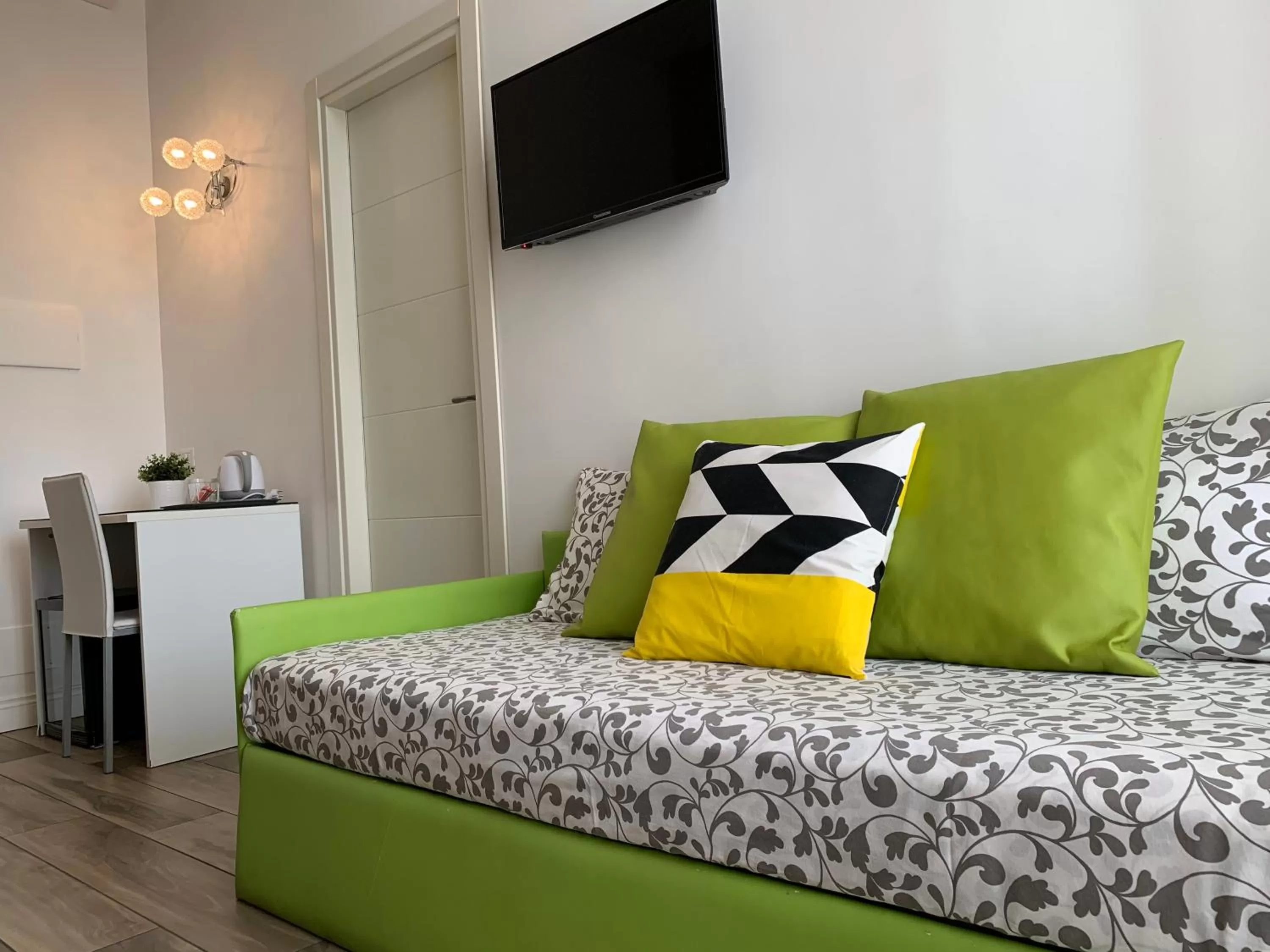 Photo of the whole room, Bed in B&B Casa Caracciolo