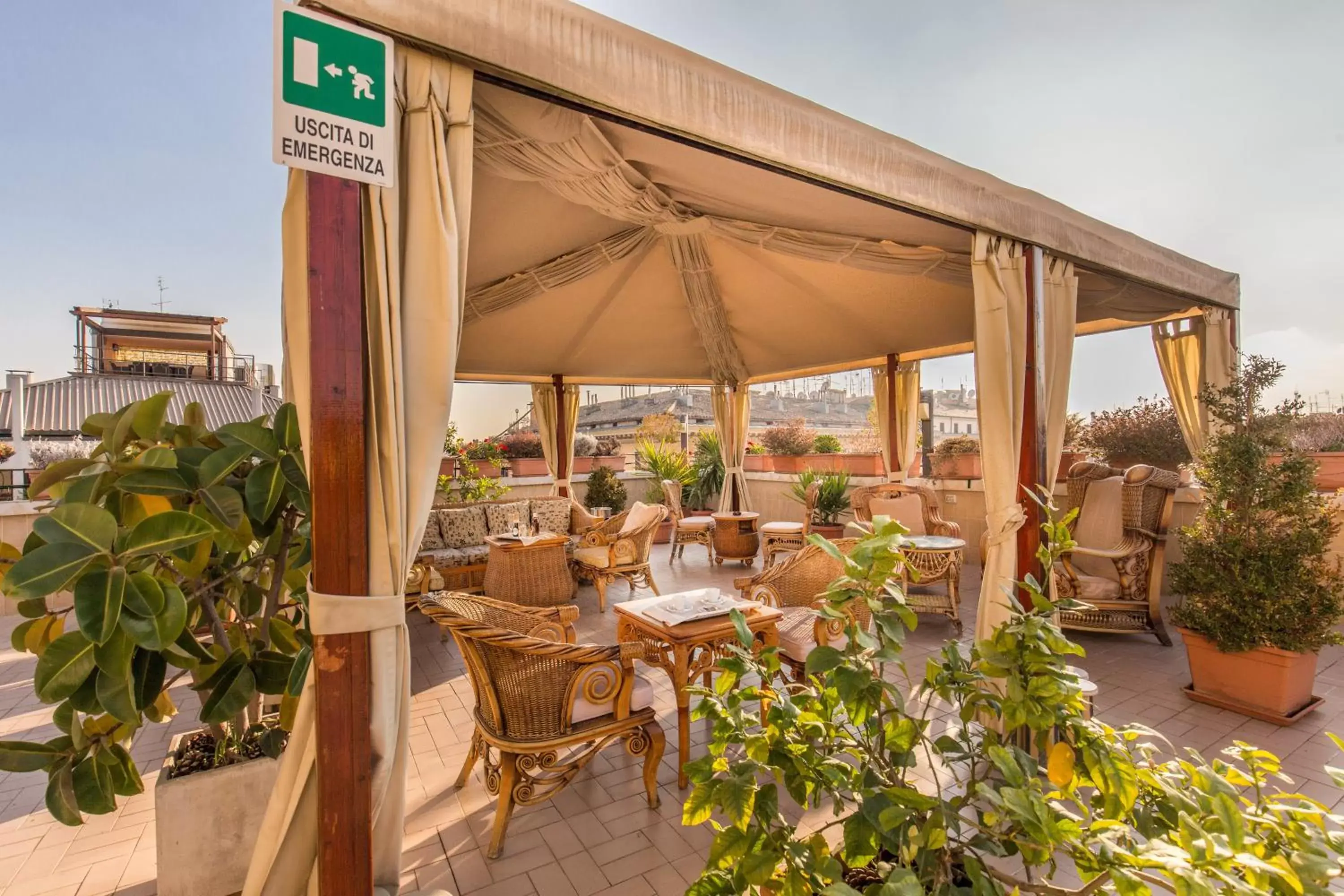 Balcony/Terrace, Restaurant/Places to Eat in Hotel Impero