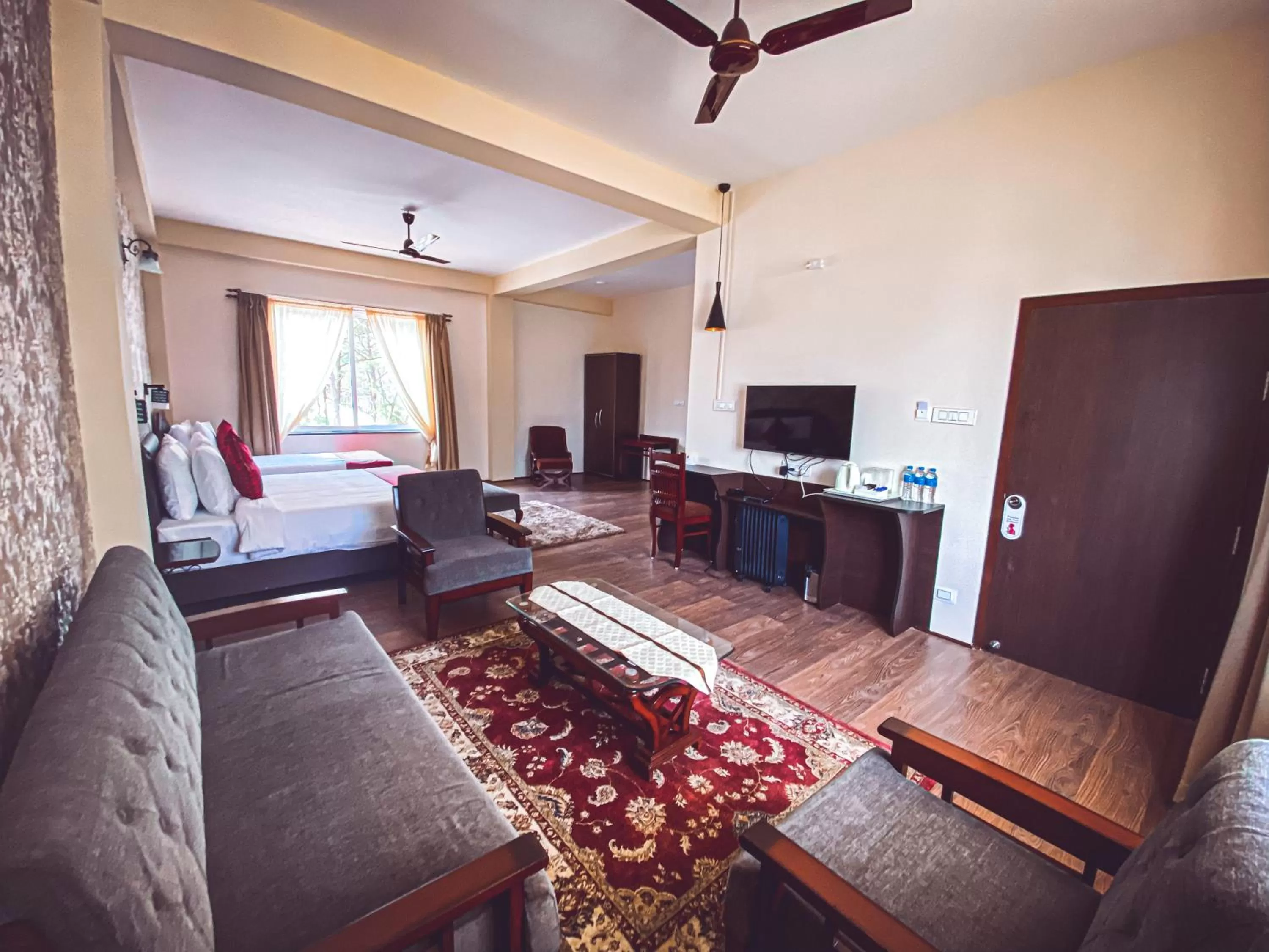 Seating Area in Windermere Inn