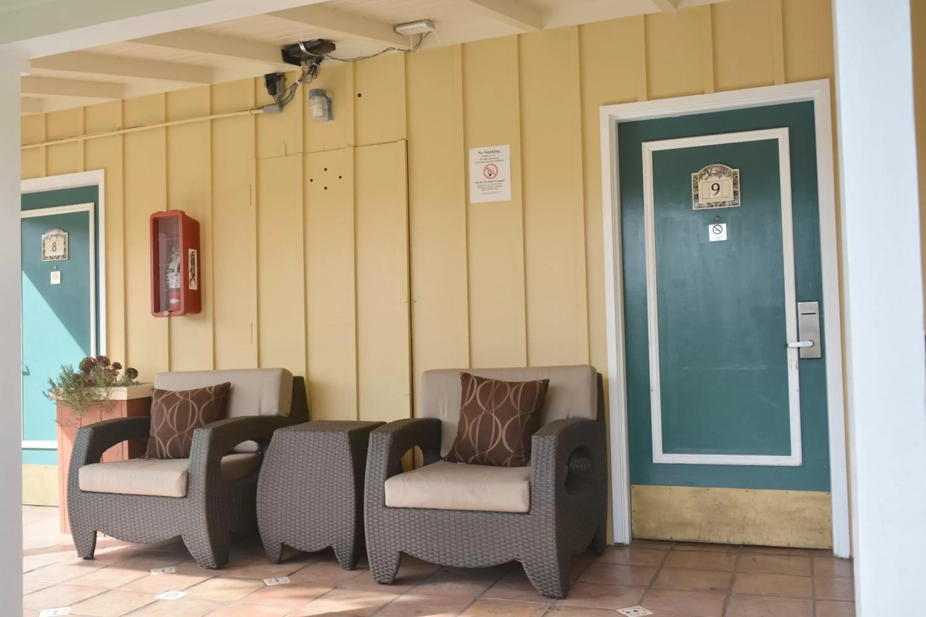 Lobby or reception, Seating Area in Oasis Inn and Suites