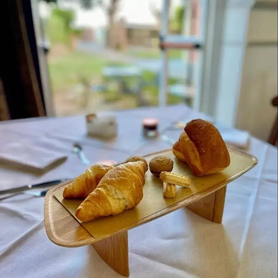 Breakfast in Hotel Castello di Santa Vittoria