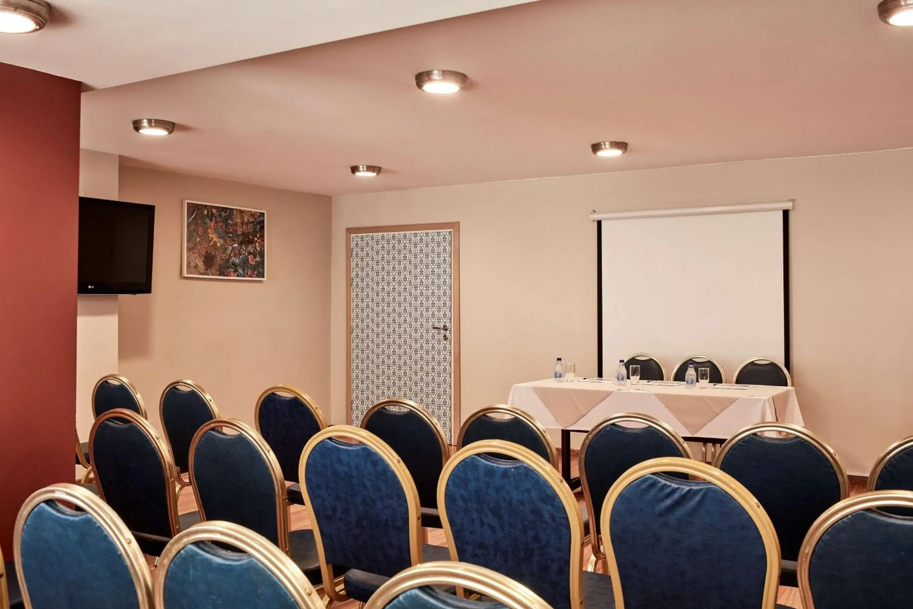 Business facilities in Candia Hotel