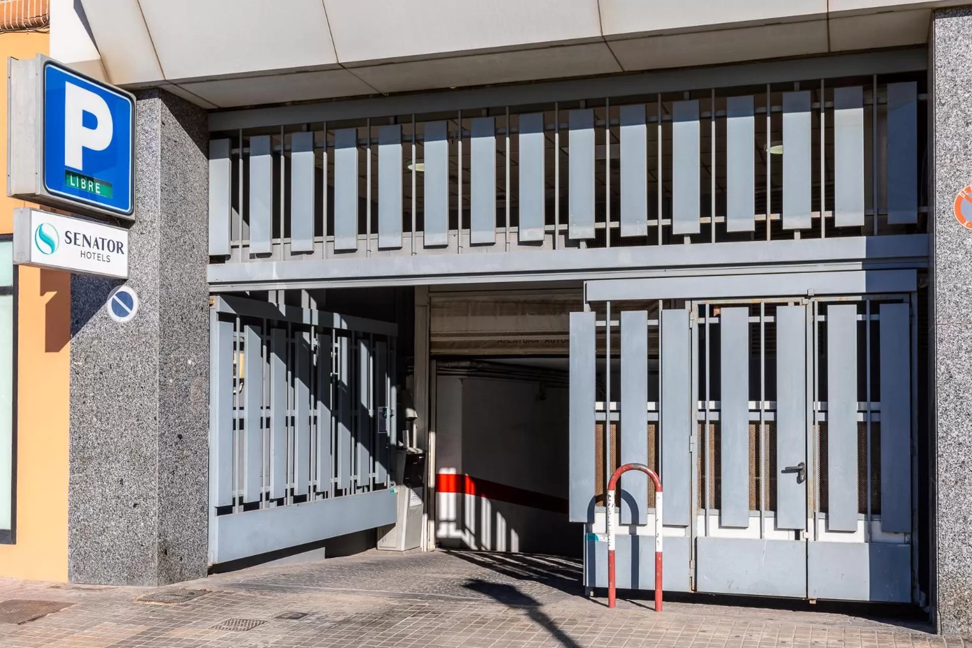 Area and facilities in Senator Parque Central