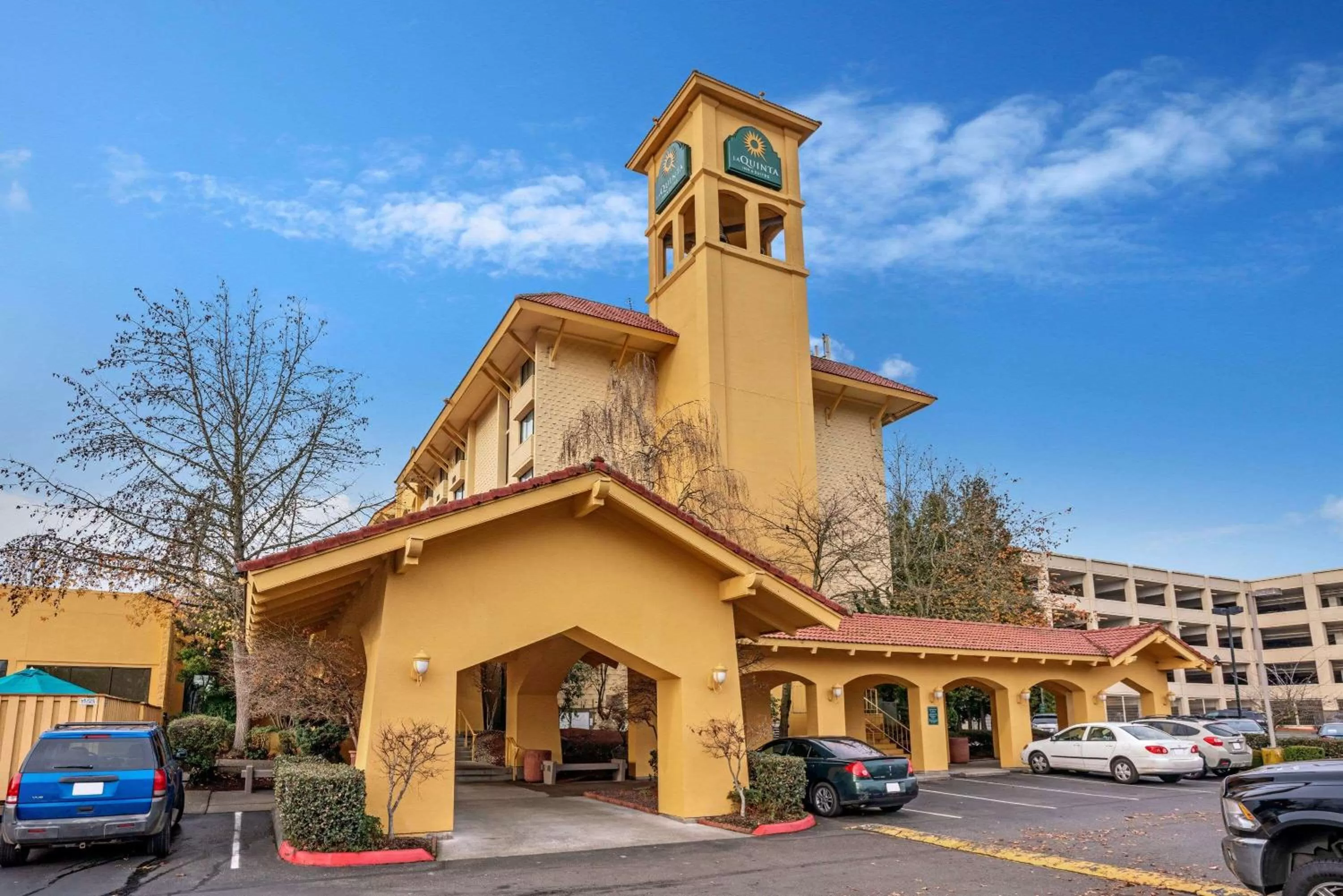 Property building in La Quinta by Wyndham Seattle Sea-Tac Airport