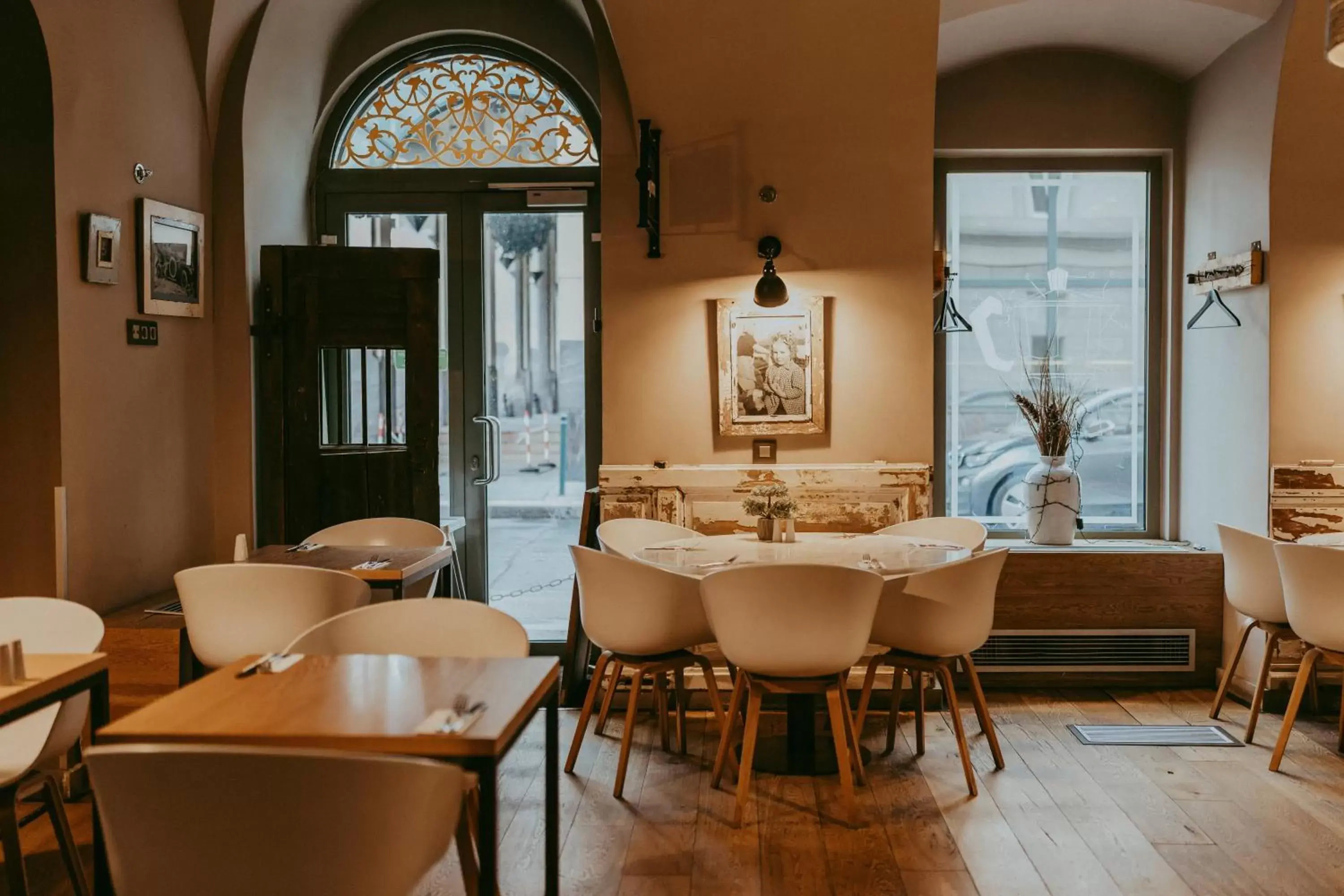 Restaurant/places to eat in Hotel Zenit Budapest Palace