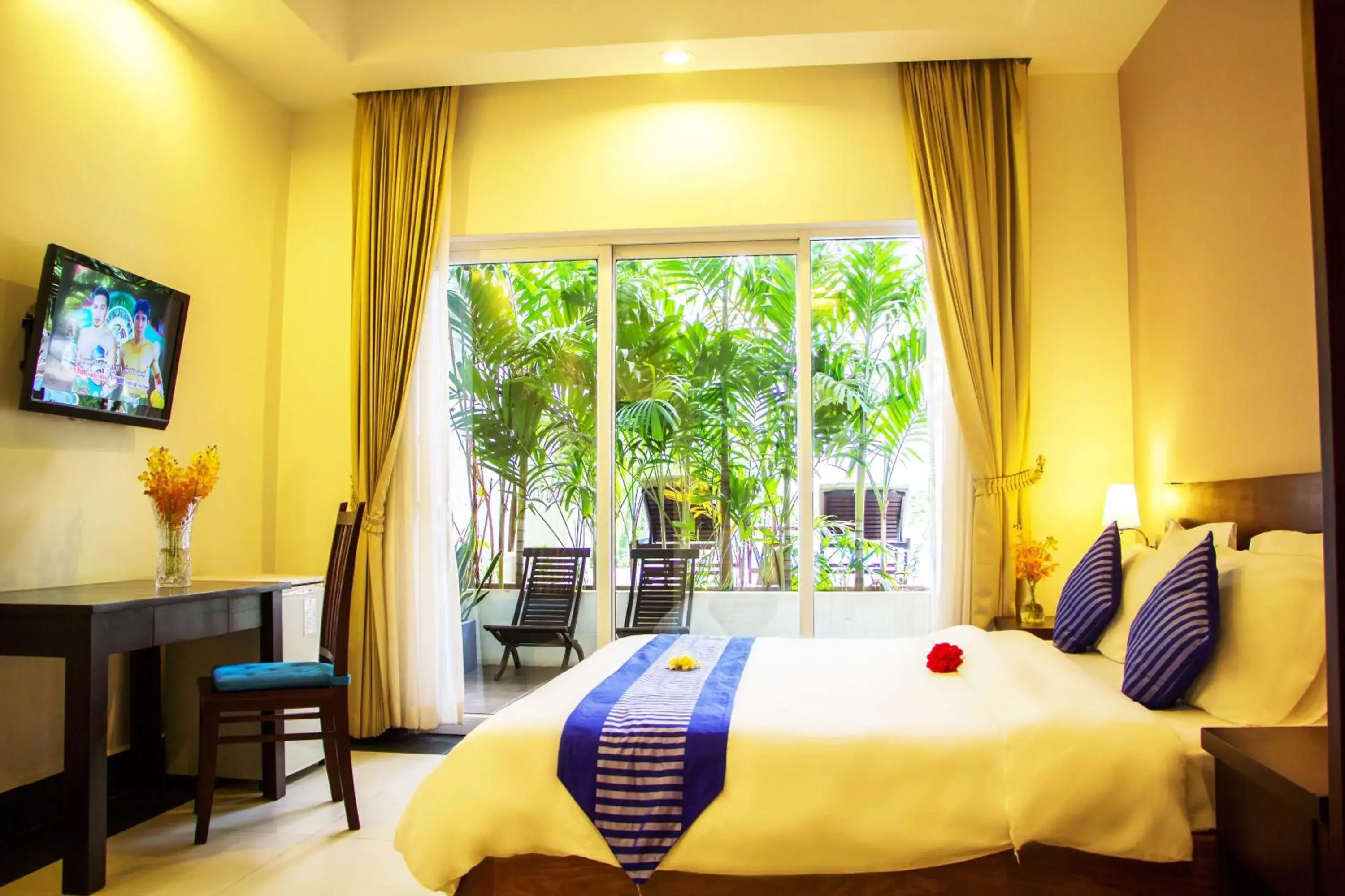 Deluxe Double Room with Balcony in Skyline Boutique Hotel