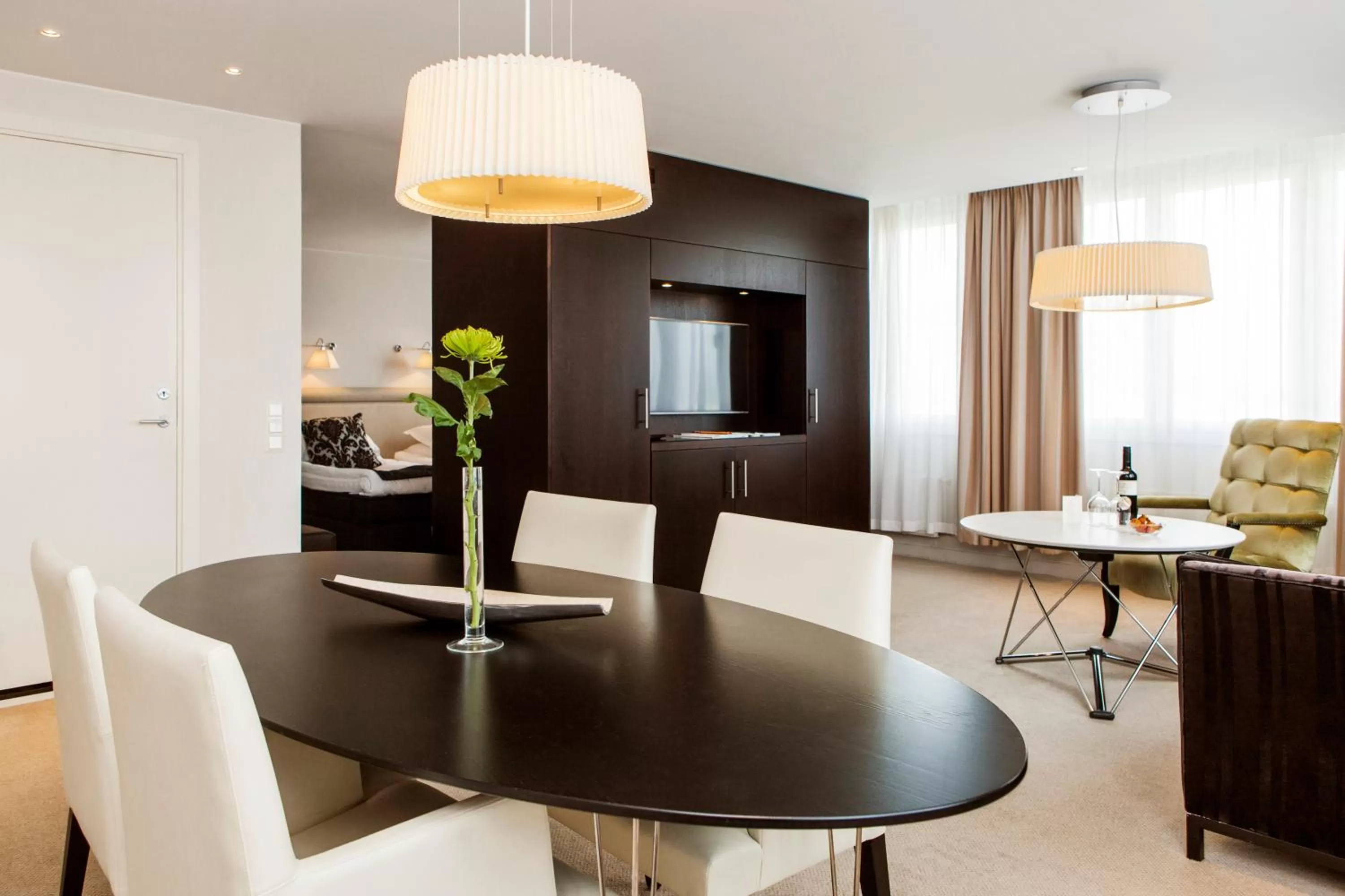 TV and multimedia in Elite Park Avenue Hotel