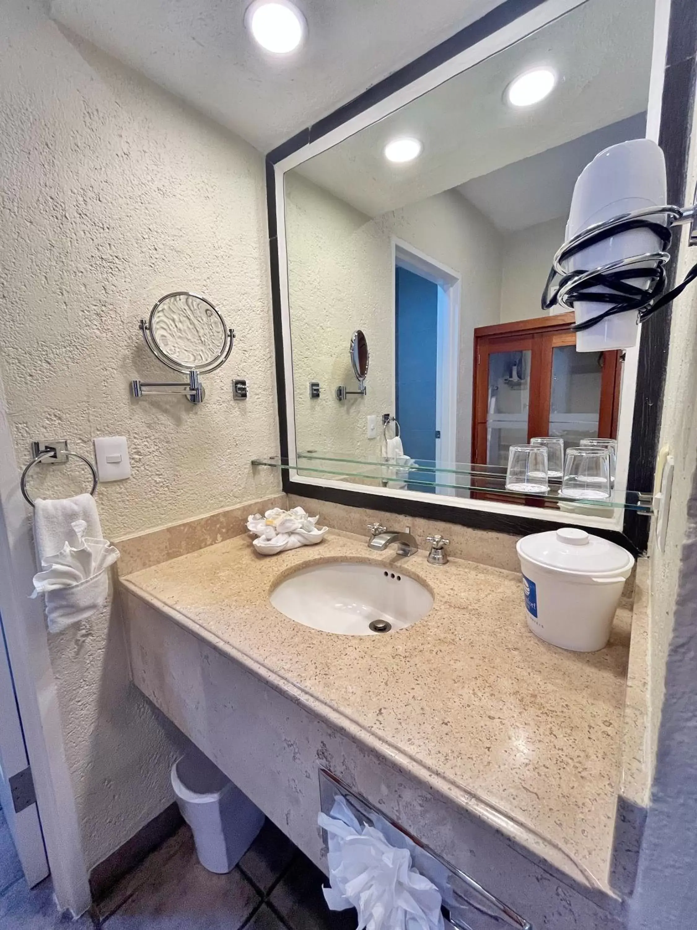 Bathroom in Comfort Inn Córdoba