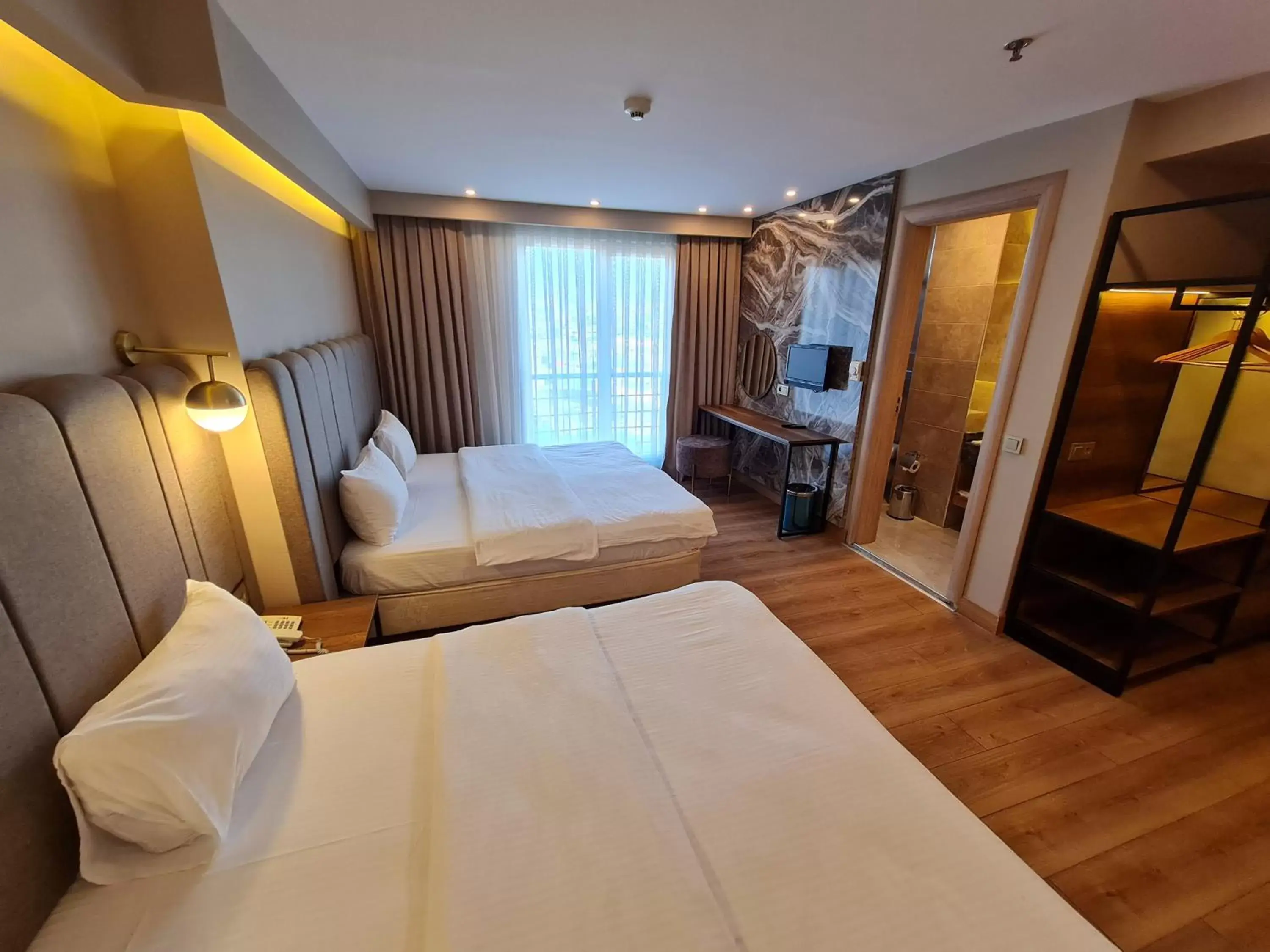 Photo of the whole room, Bed in Air Boss Istanbul Airport and Fair Hotel