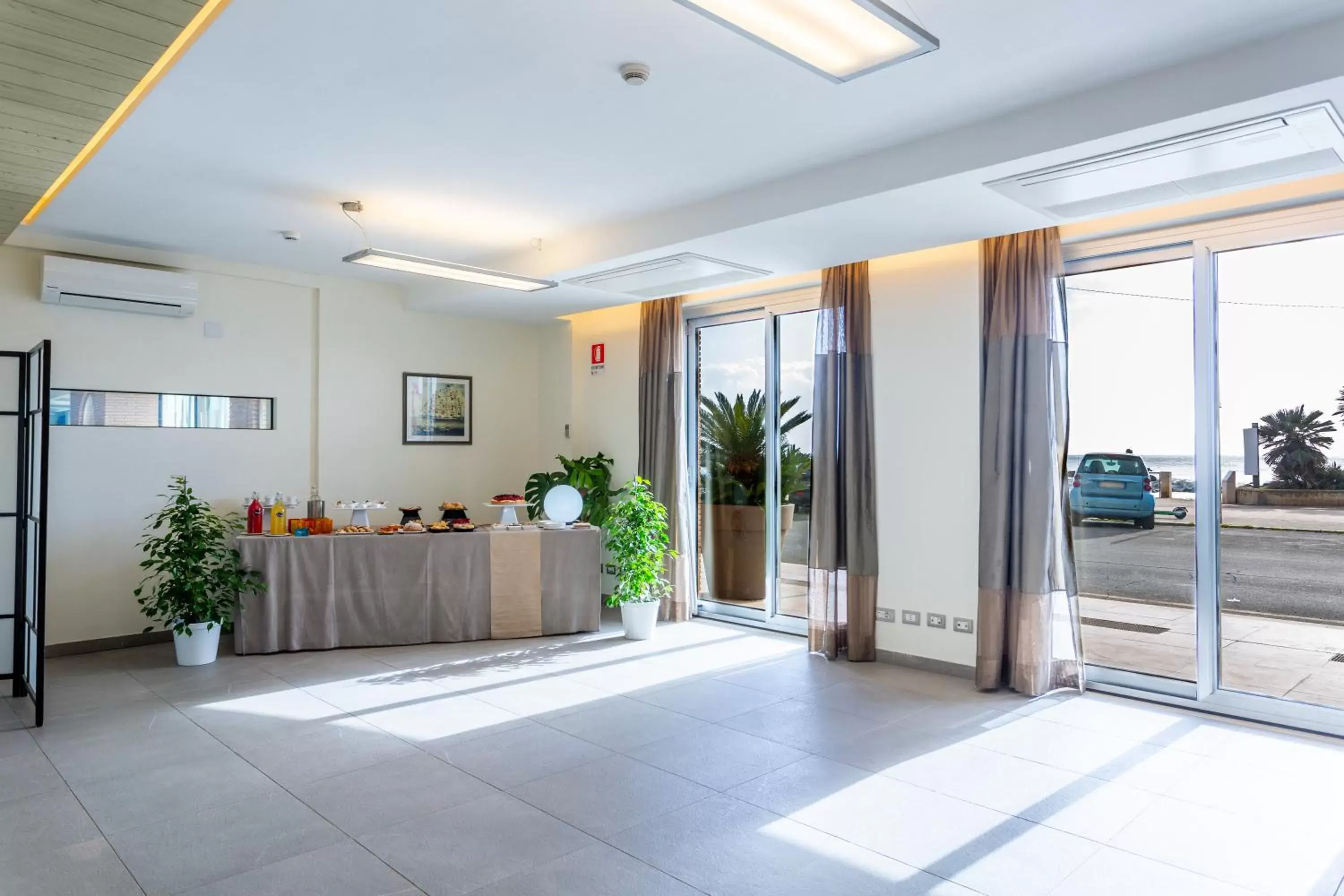 Living room, Lobby/Reception in Smy Aran Blu Roma Mare