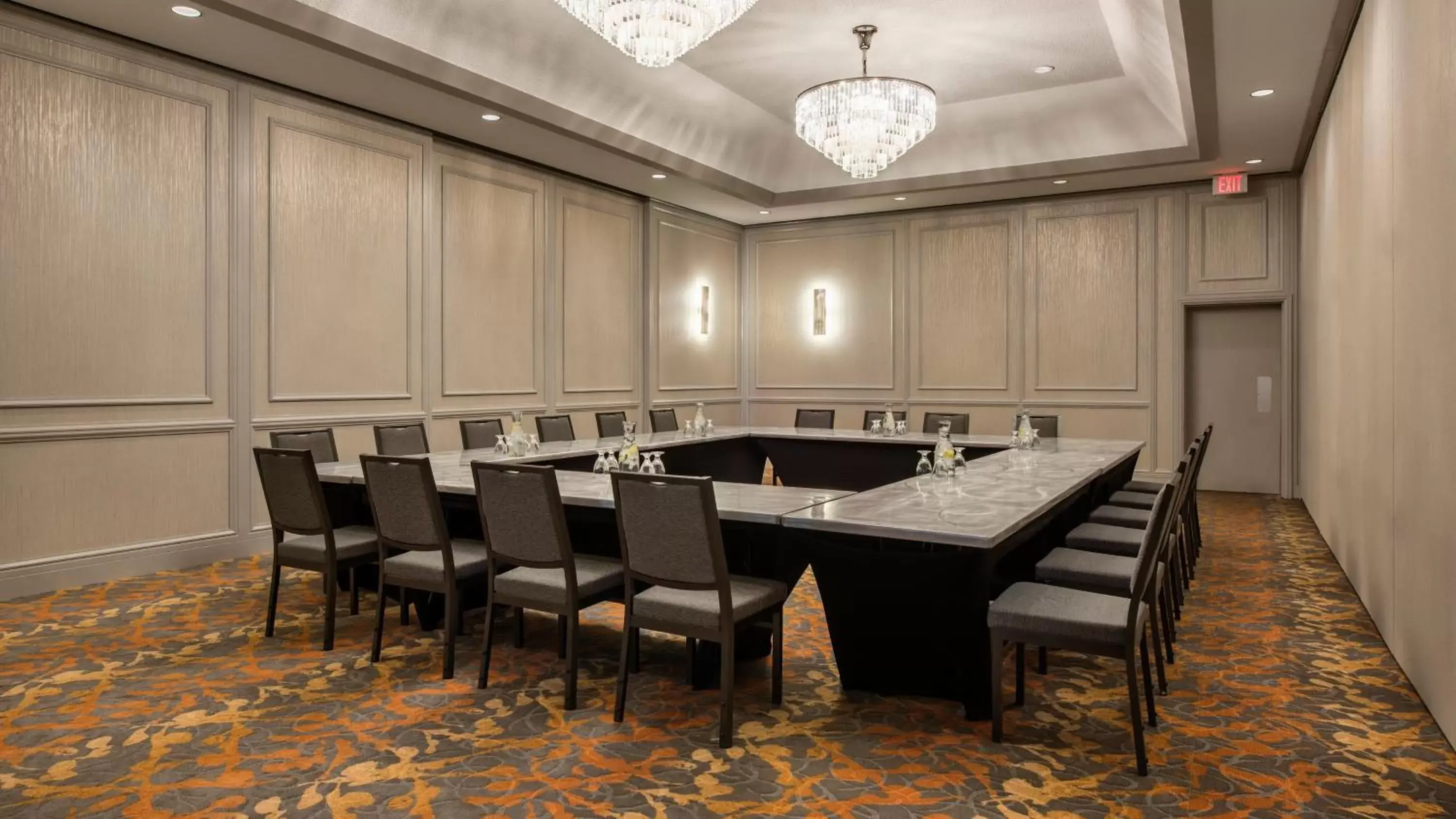 Meeting/conference room in Holiday Inn Winnipeg-South, an IHG Hotel