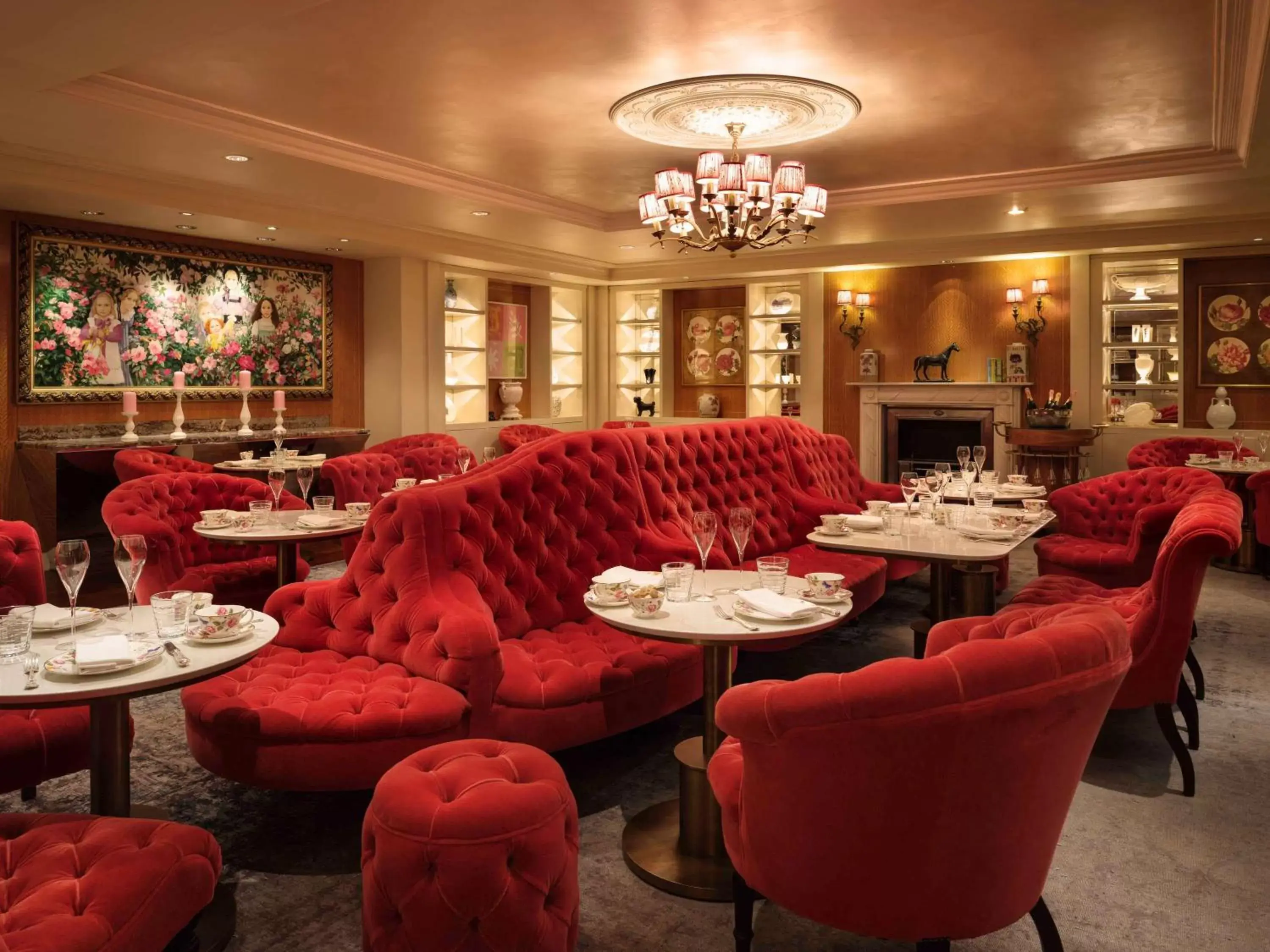 Lounge or bar, Restaurant/Places to Eat in Sofitel London St James