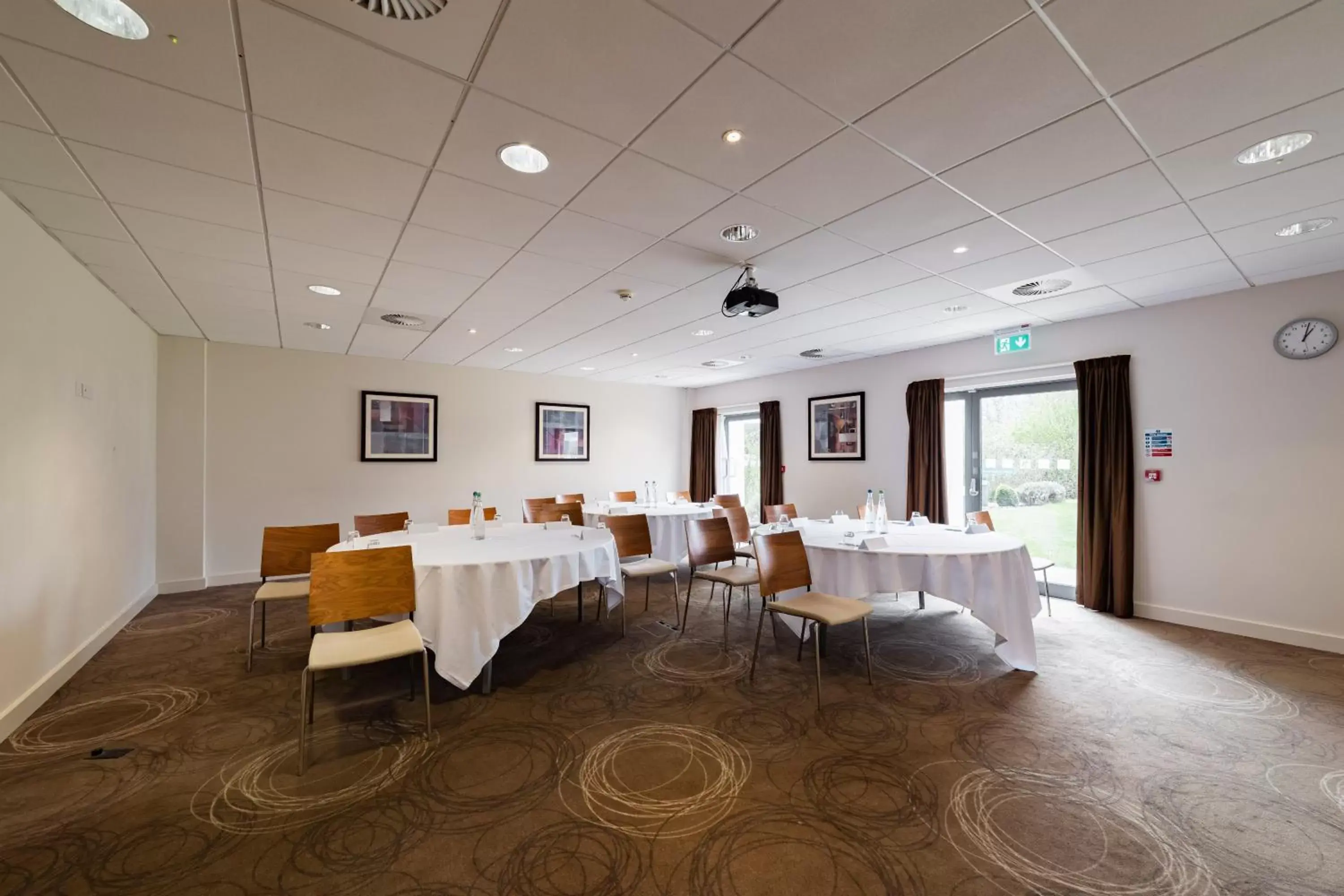 Meeting/conference room in Holiday Inn Winchester, an IHG Hotel