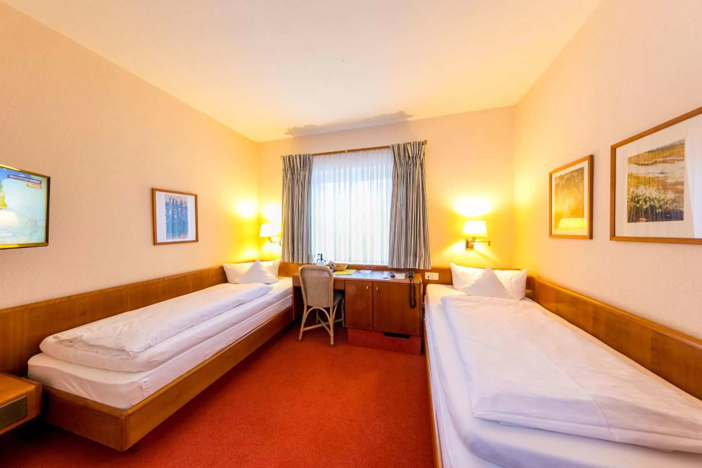 Photo of the whole room, Bed in CityHotel Kempten