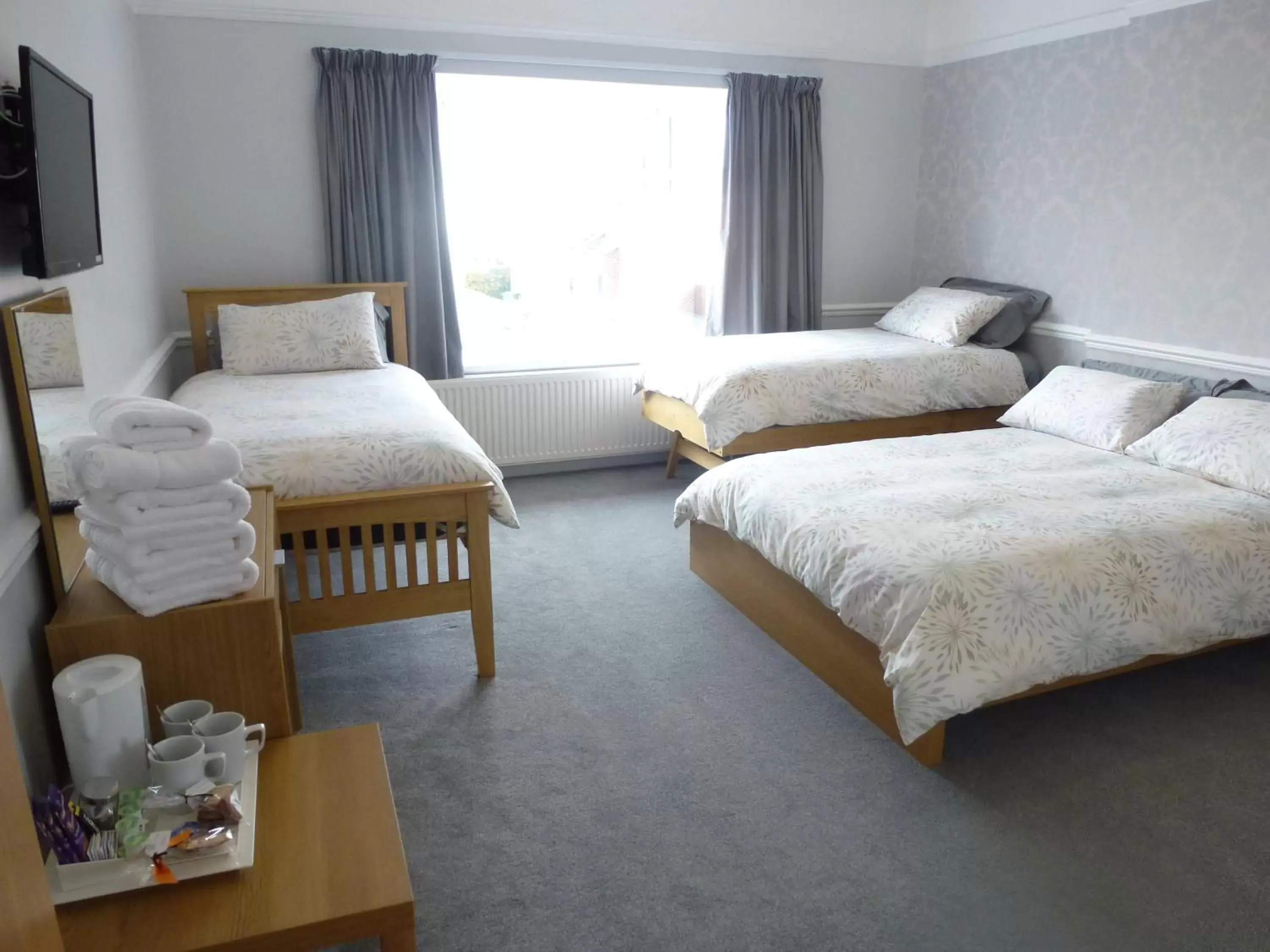 Photo of the whole room, Bed in Orrell Park Hotel