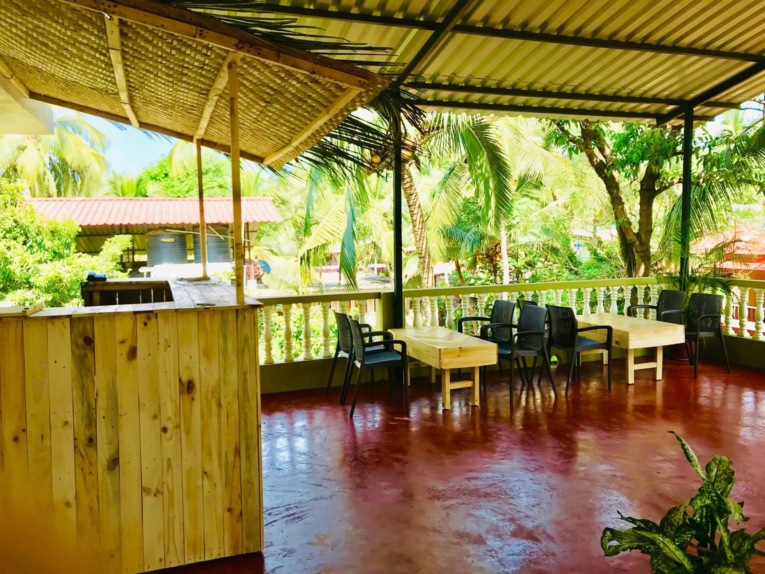 Restaurant/places to eat in LaligurasVilla Beachside Escape - 100m to Beach