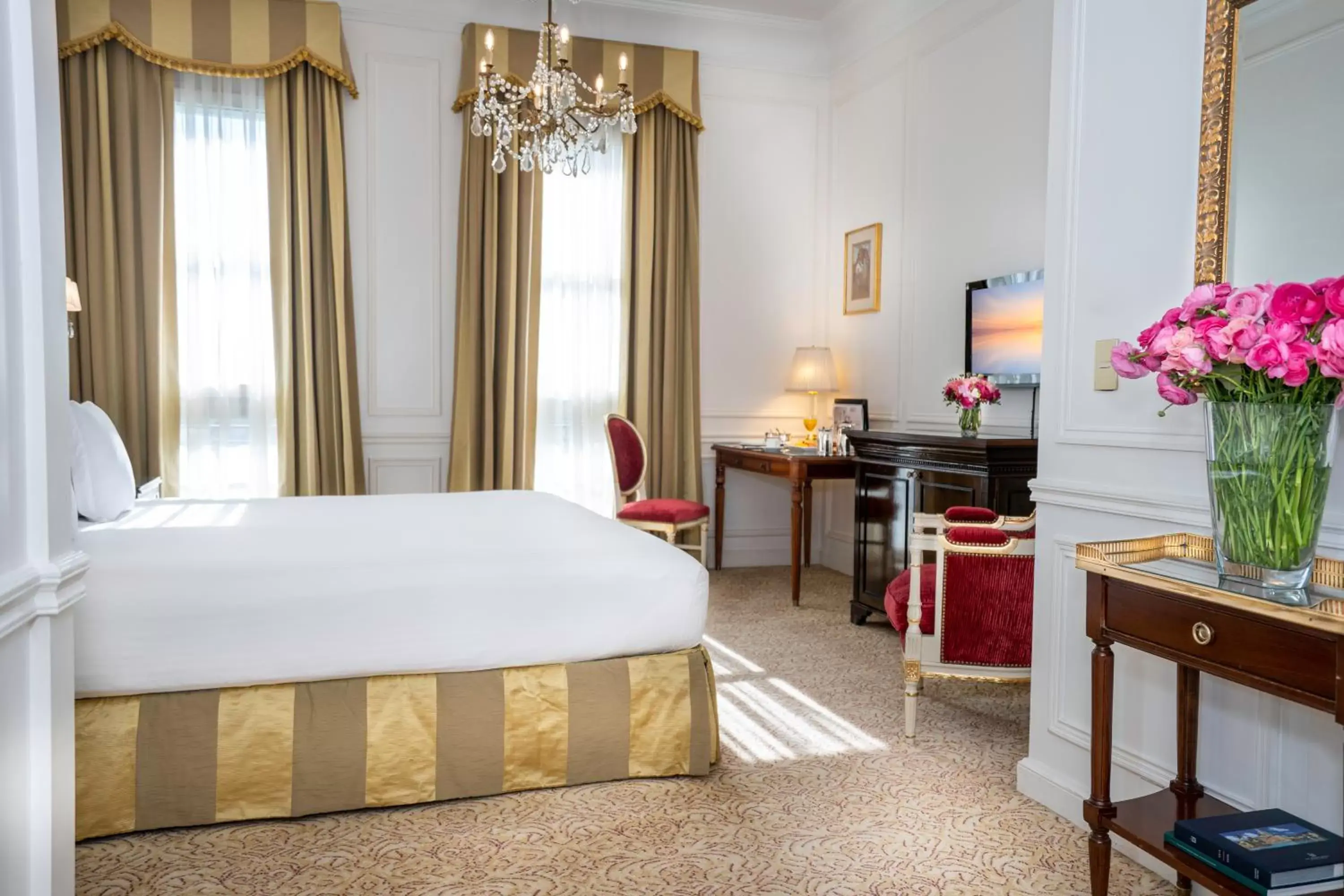 Bedroom, Bed in Alvear Palace Hotel - Leading Hotels of the World