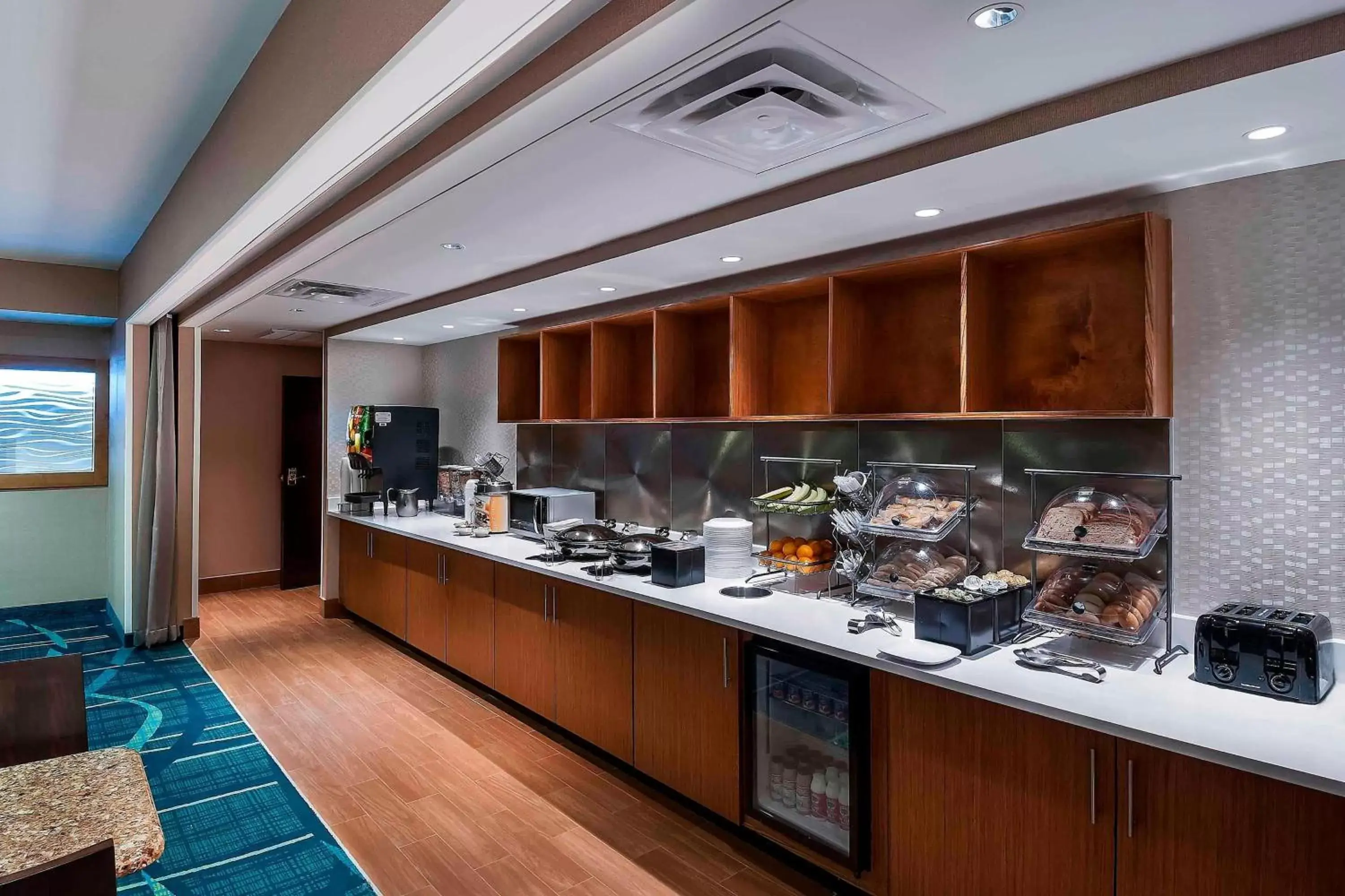 Breakfast, Restaurant/Places to Eat in SpringHill Suites by Marriott Baton Rouge South