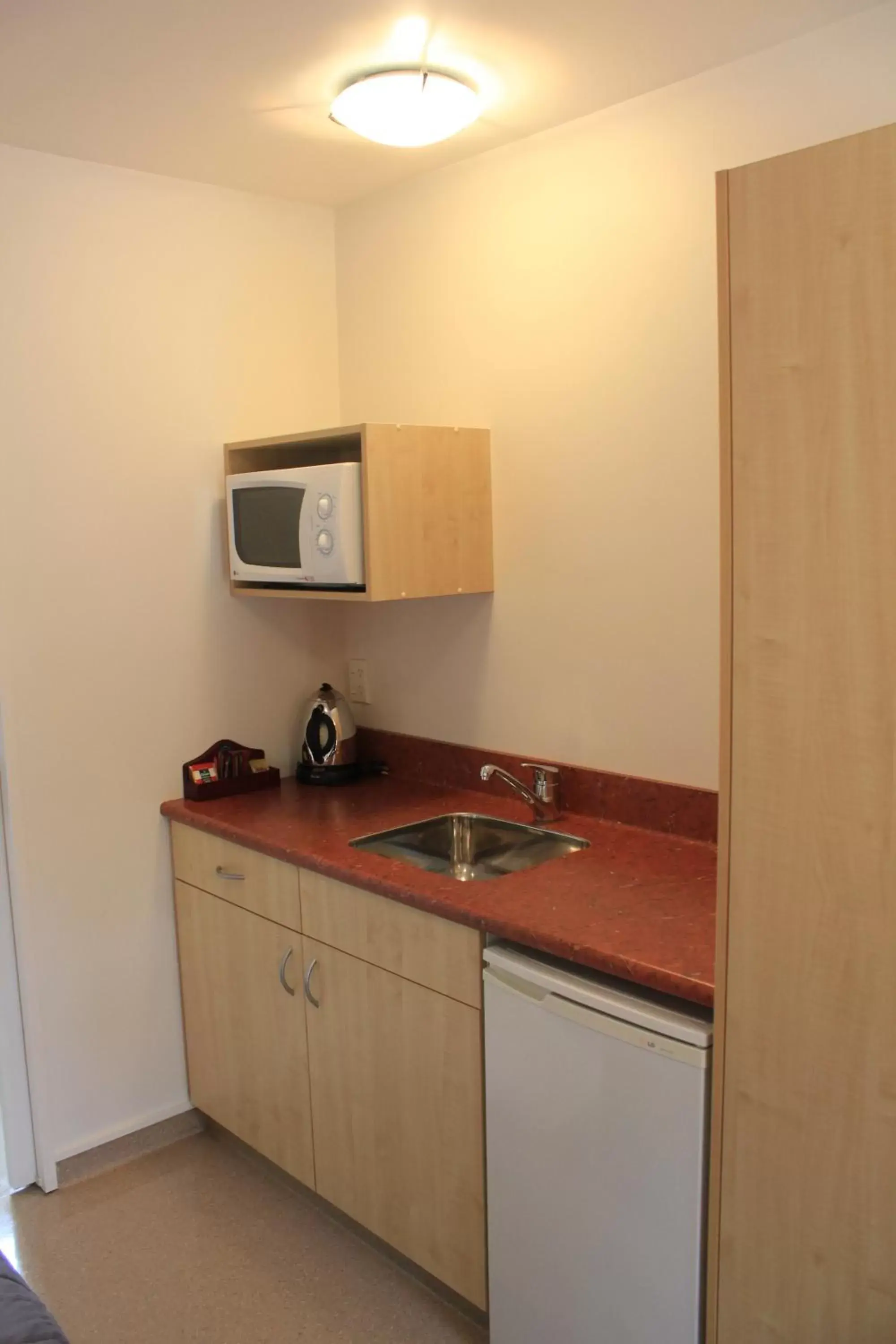 Kitchen or kitchenette, Kitchen/Kitchenette in Bella Vista Motel Te Anau