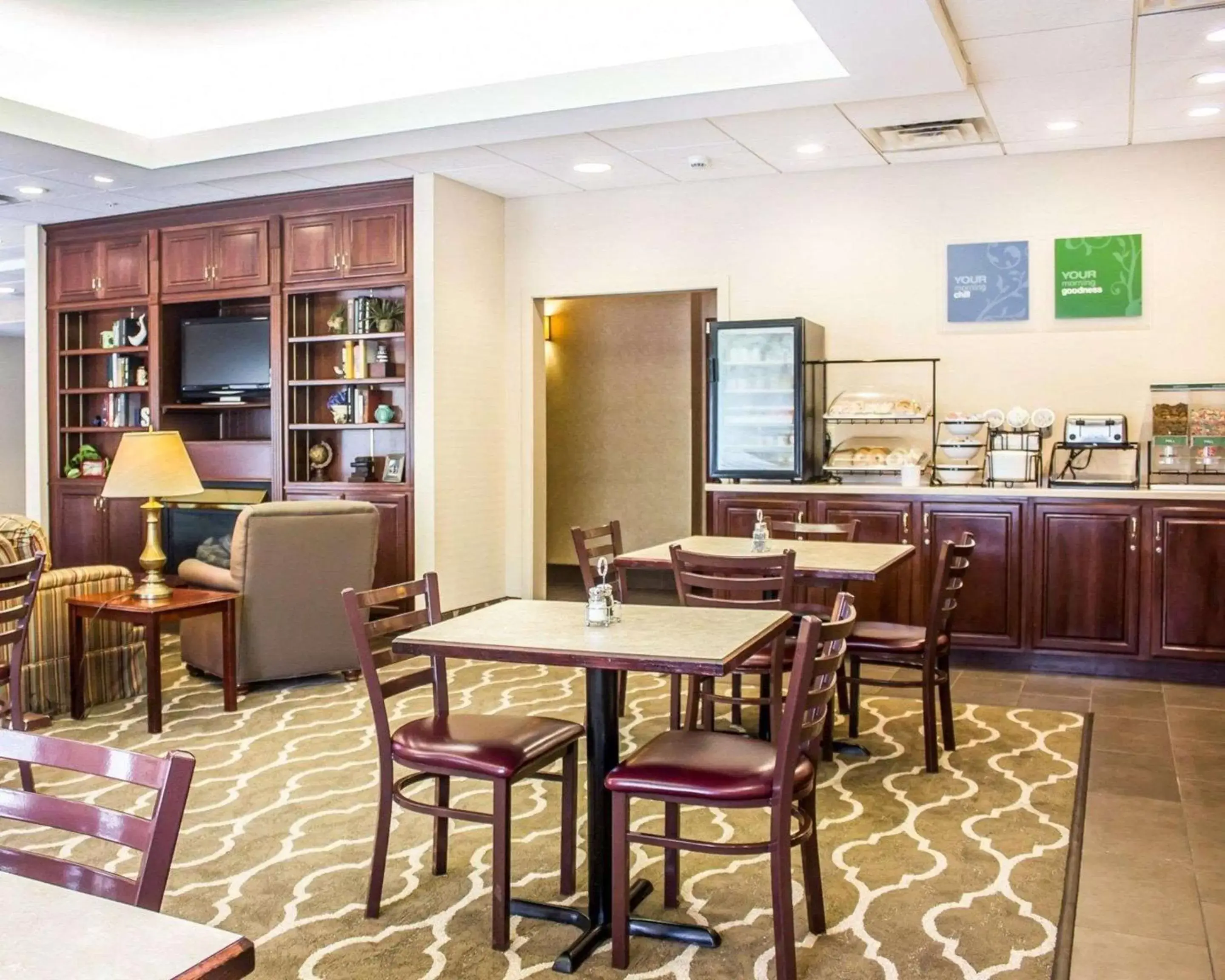 Restaurant/Places to Eat in Comfort Inn & Suites