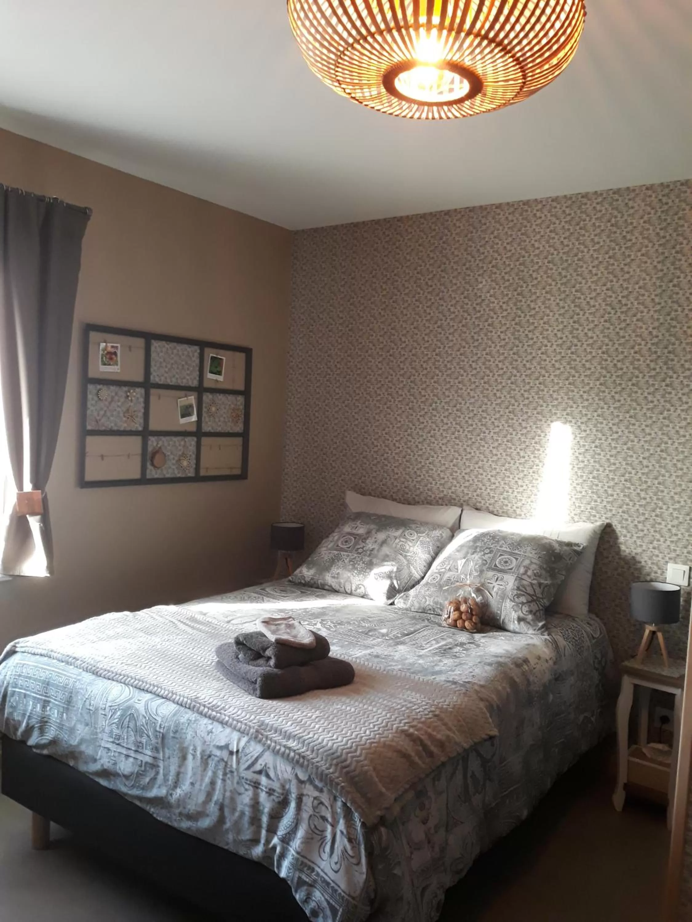 Bedroom, Bed in Le clos du mont César