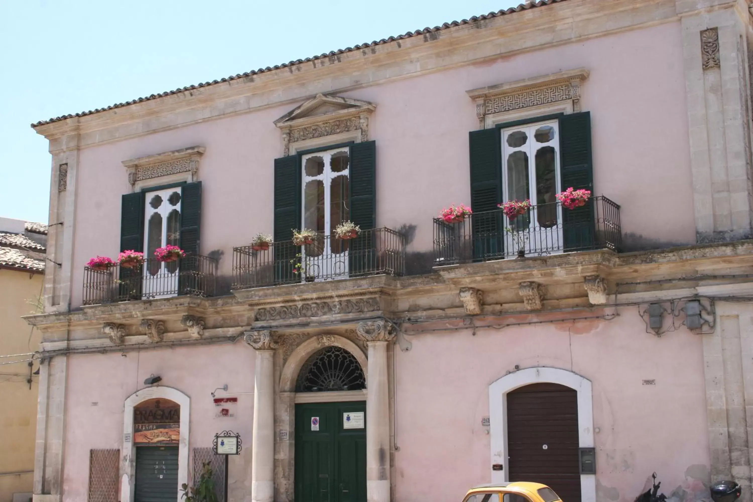 Property building in Palazzo Il Cavaliere B&B De Charme Property building in Palazzo Il Cavaliere B&B De Charme