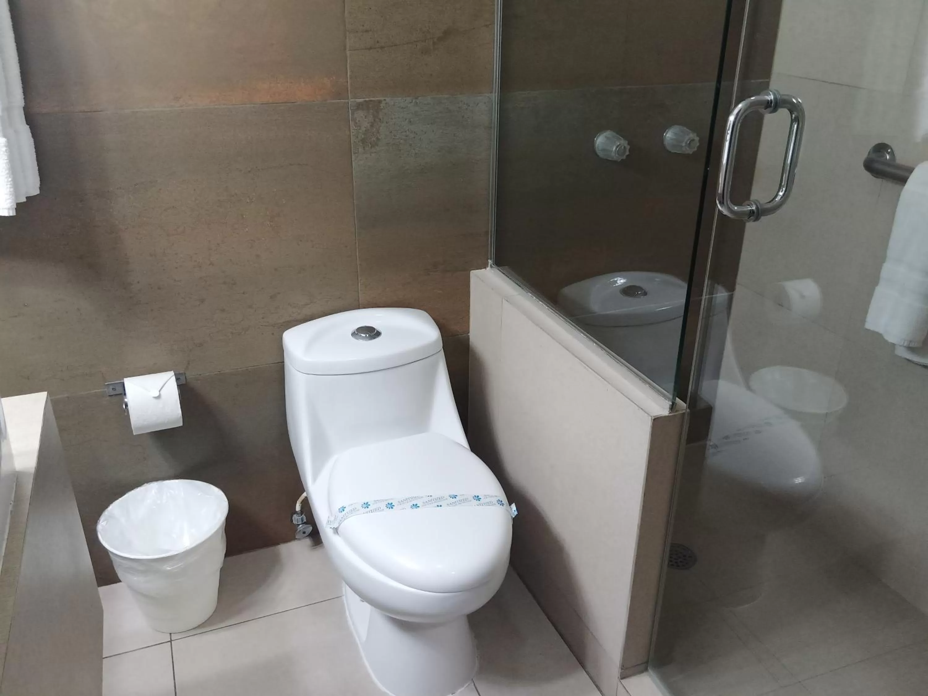 Bathroom in Baja Inn Hoteles Ensenada