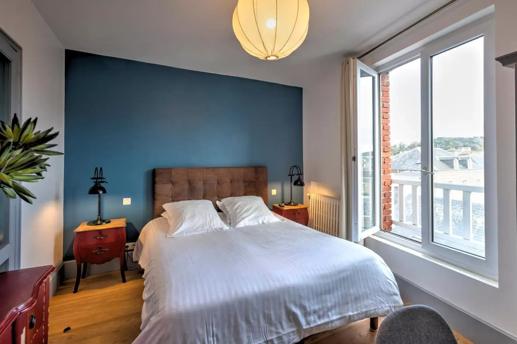 Bedroom, Bed in Hotel Le Rayon Vert