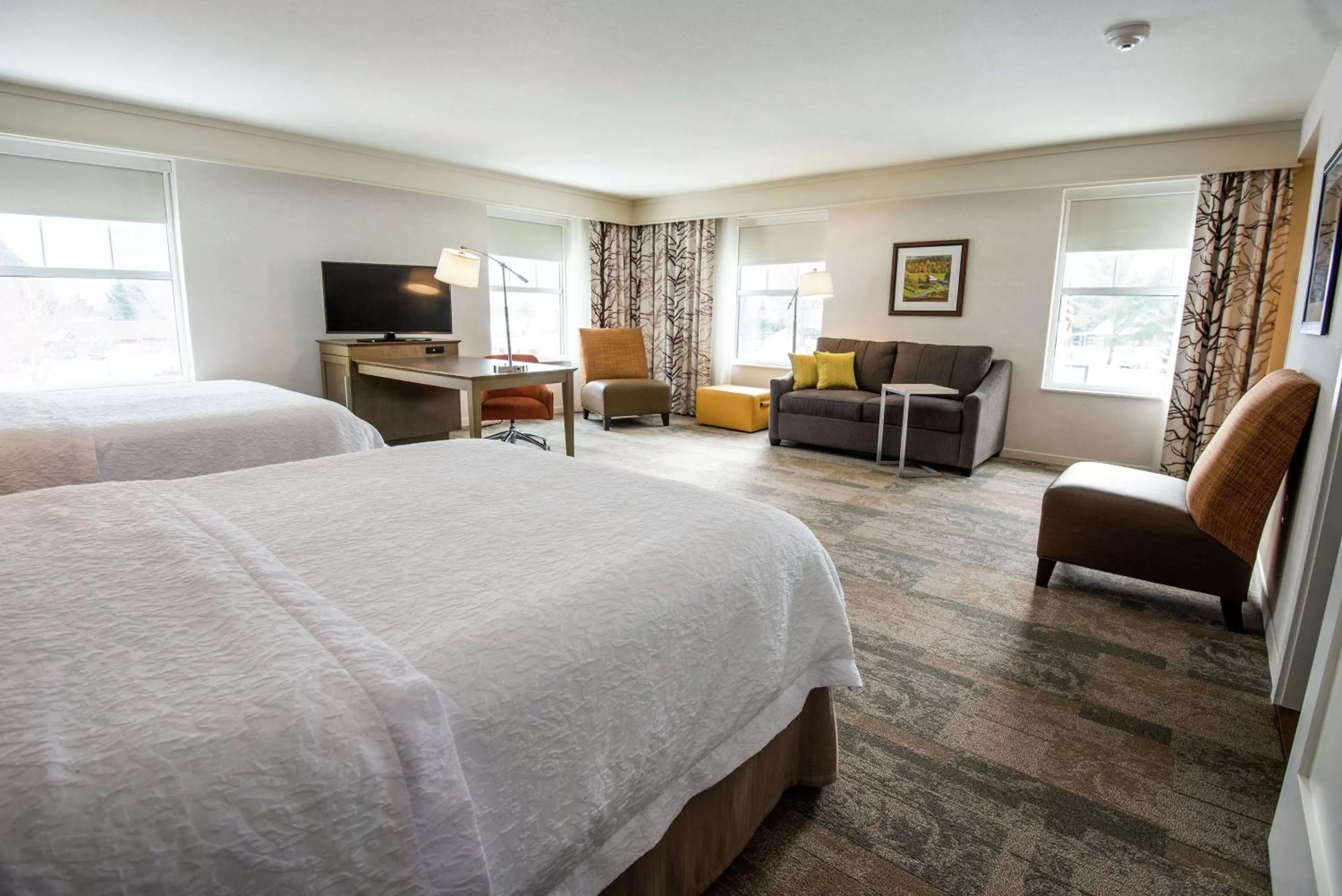 Bedroom, Bed in Hampton Inn & Suites Manchester, Vt