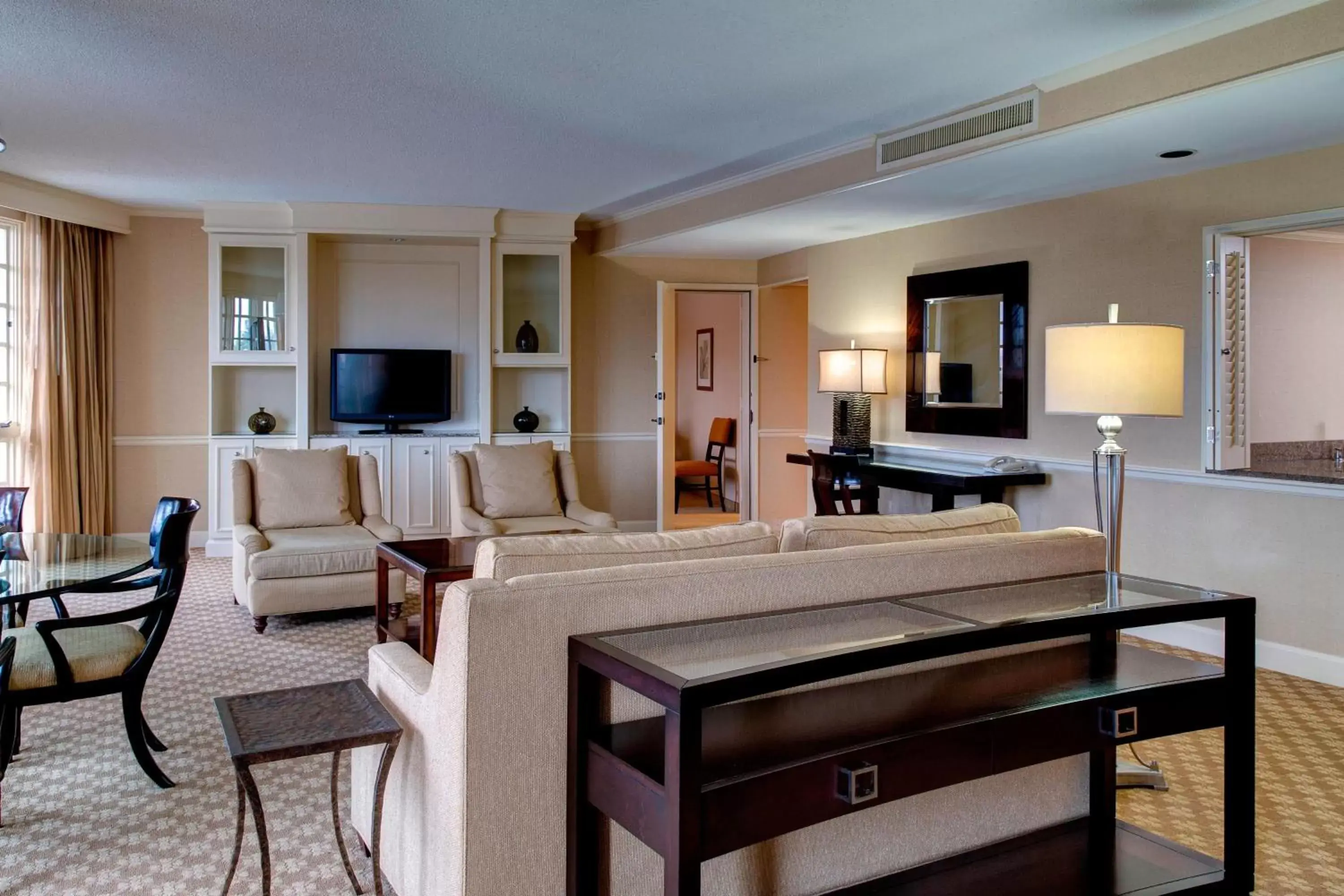 Living room, Seating Area in Gaylord Opryland Resort & Convention Center