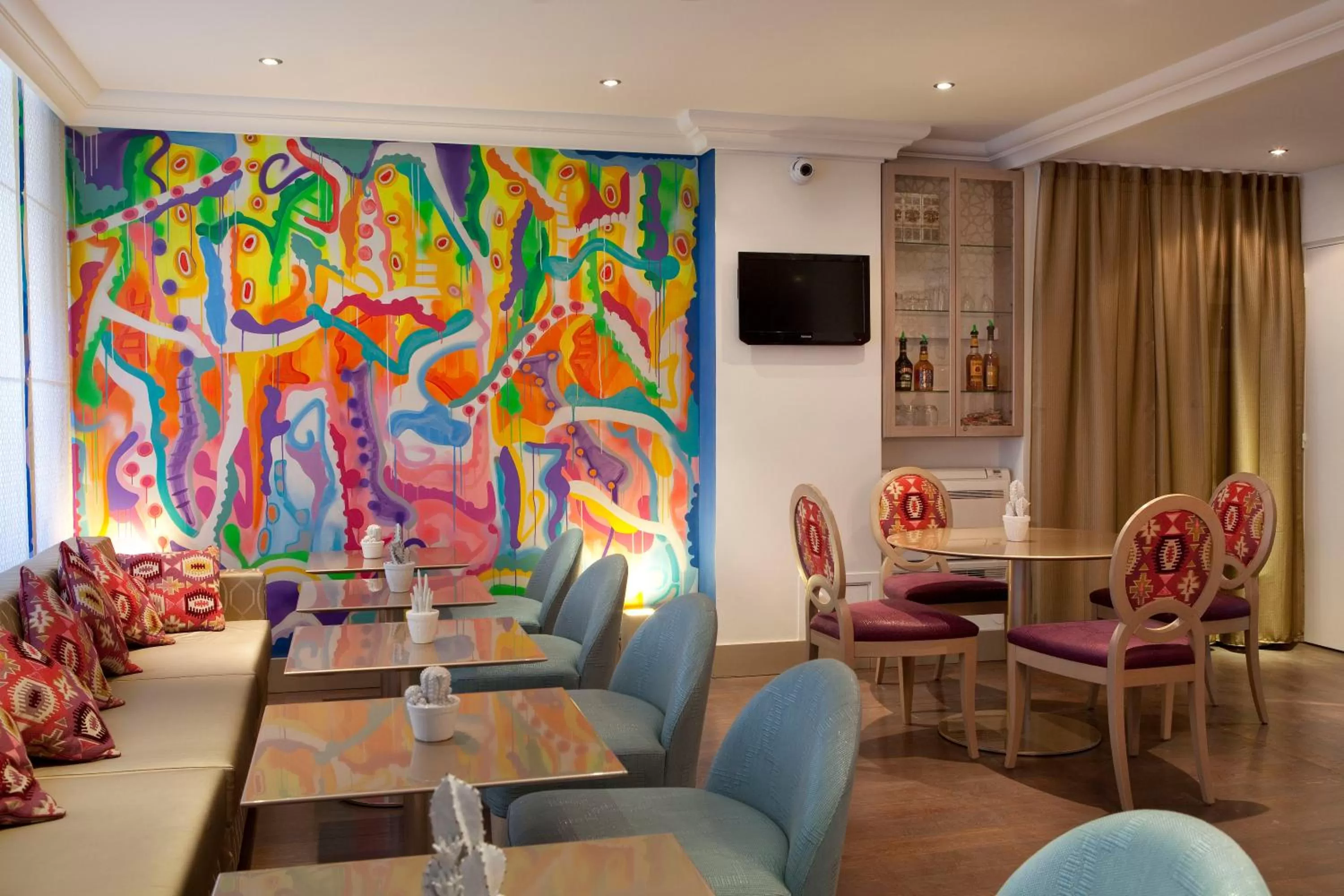 Restaurant/places to eat in Hôtel Mayet