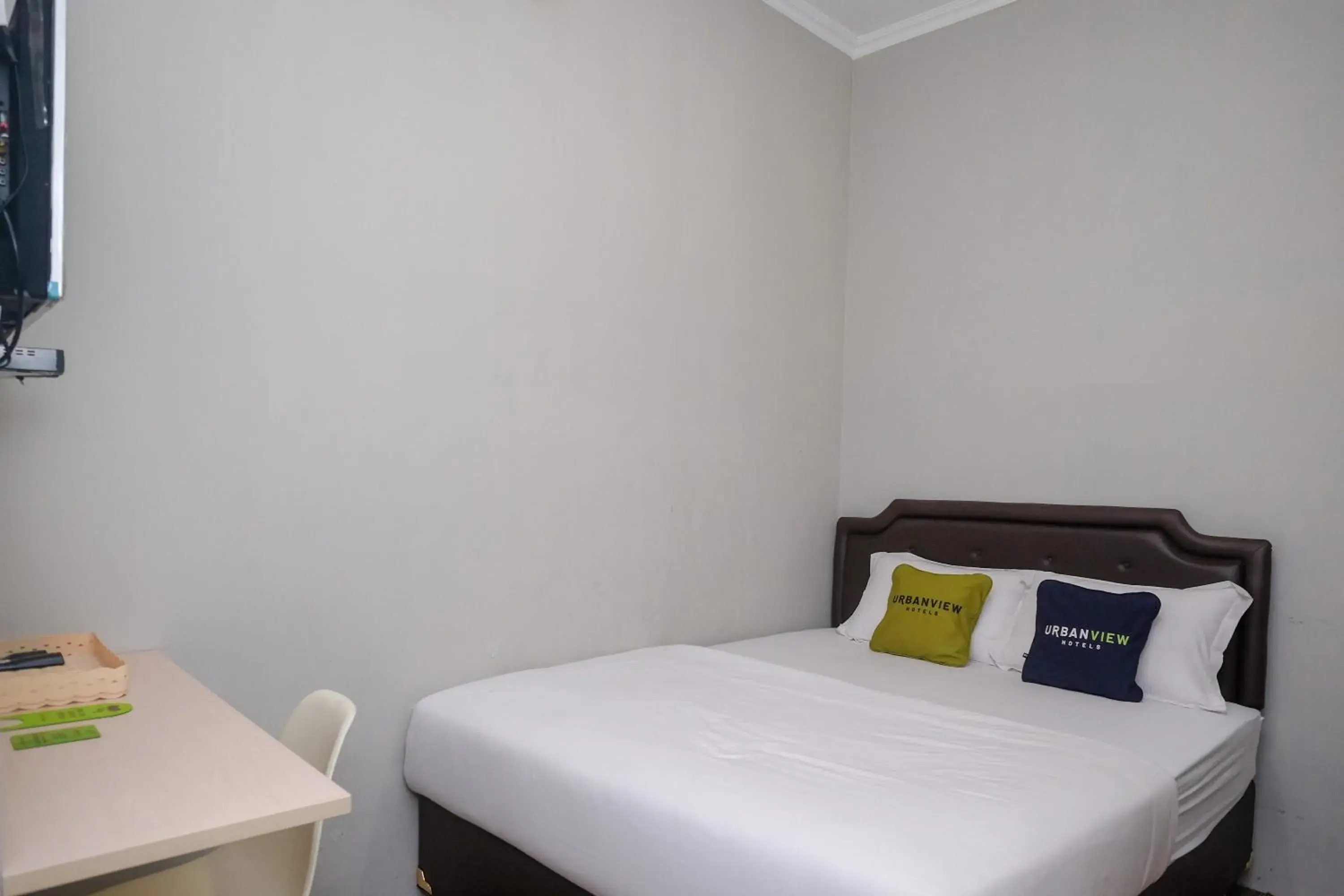 Bed in Urbanview Stay At H jakal