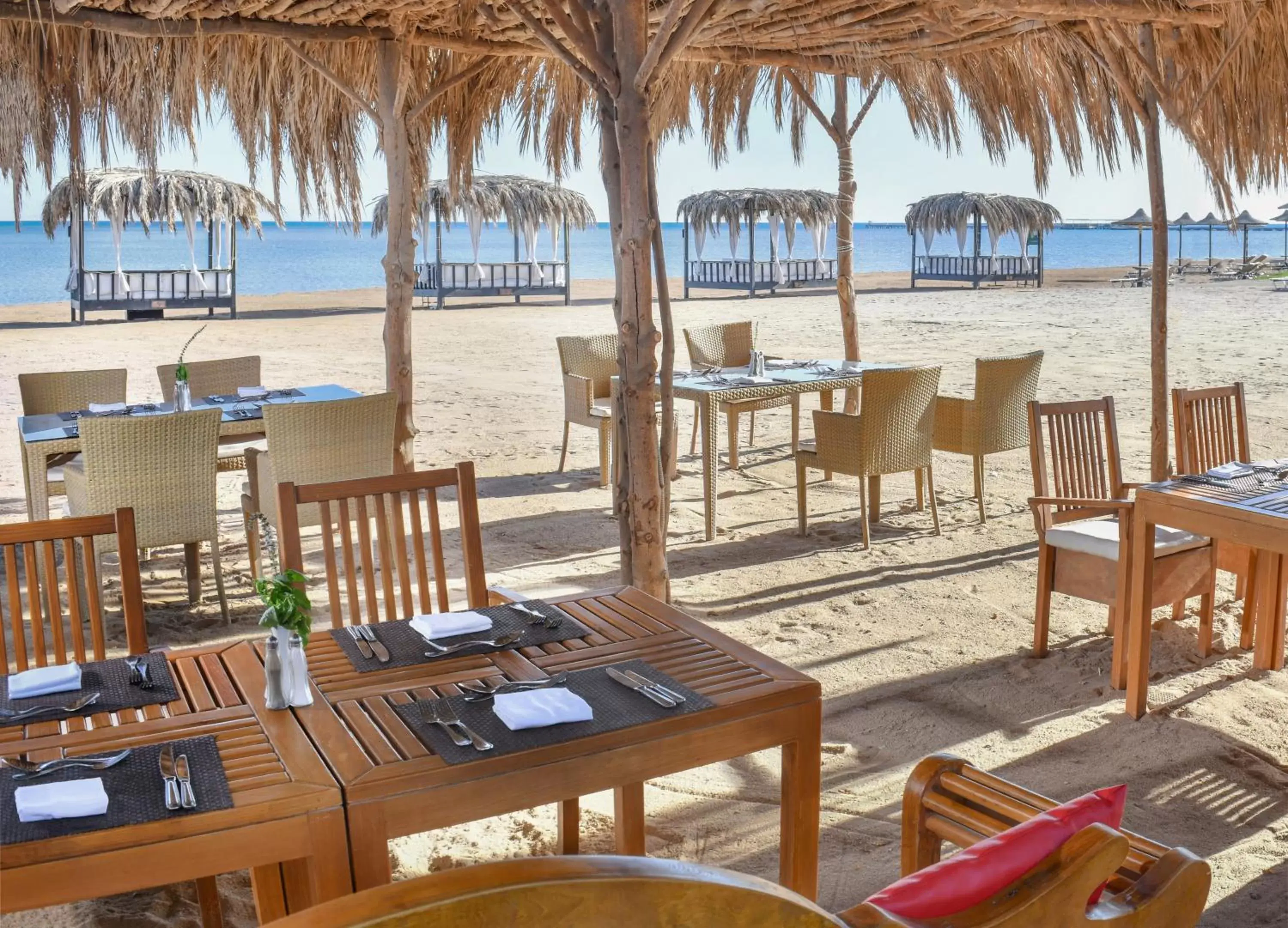 Restaurant/Places to Eat in Jaz Aquamarine Resort