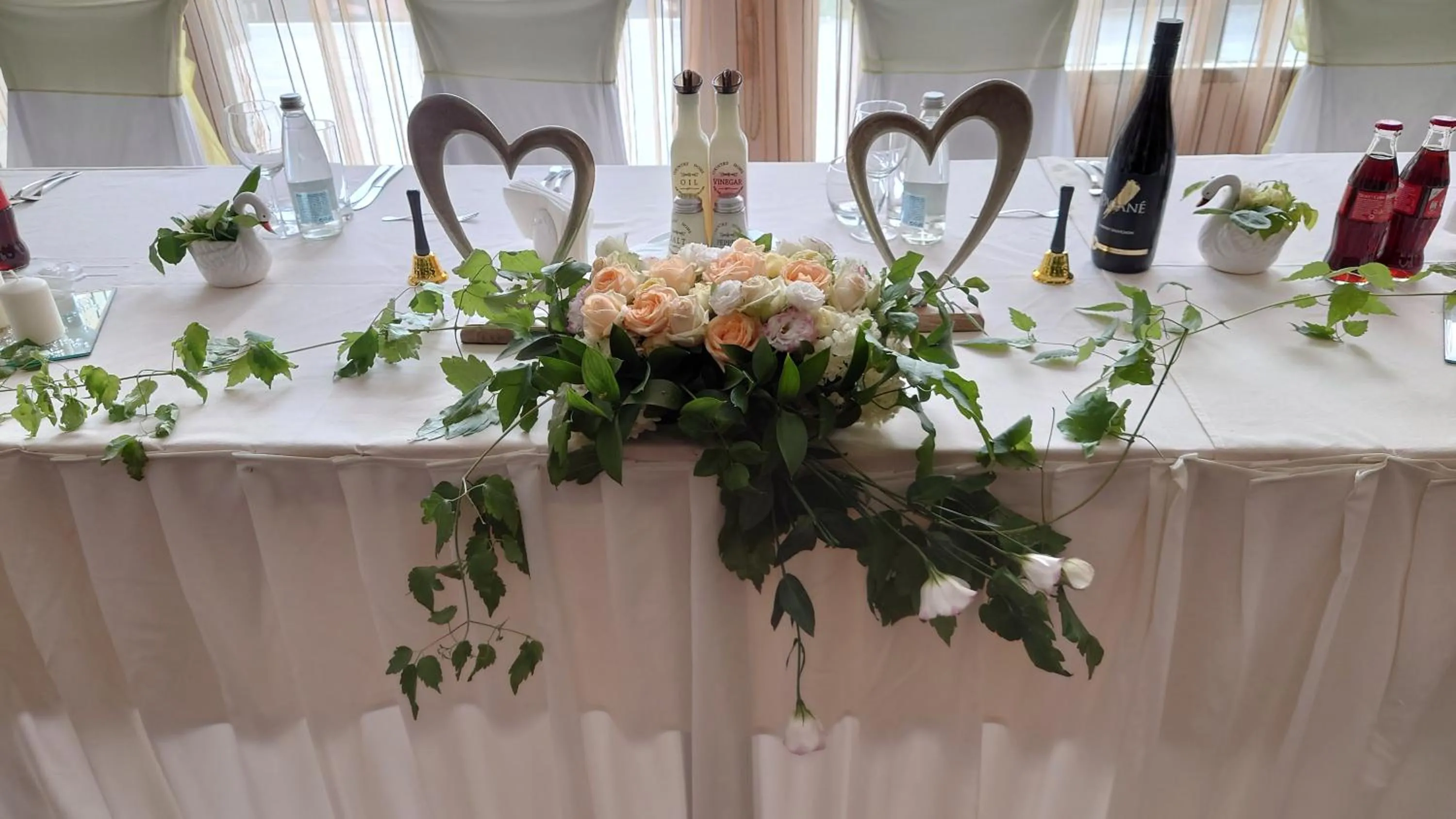 Restaurant/places to eat in Hotel Bankya Palace