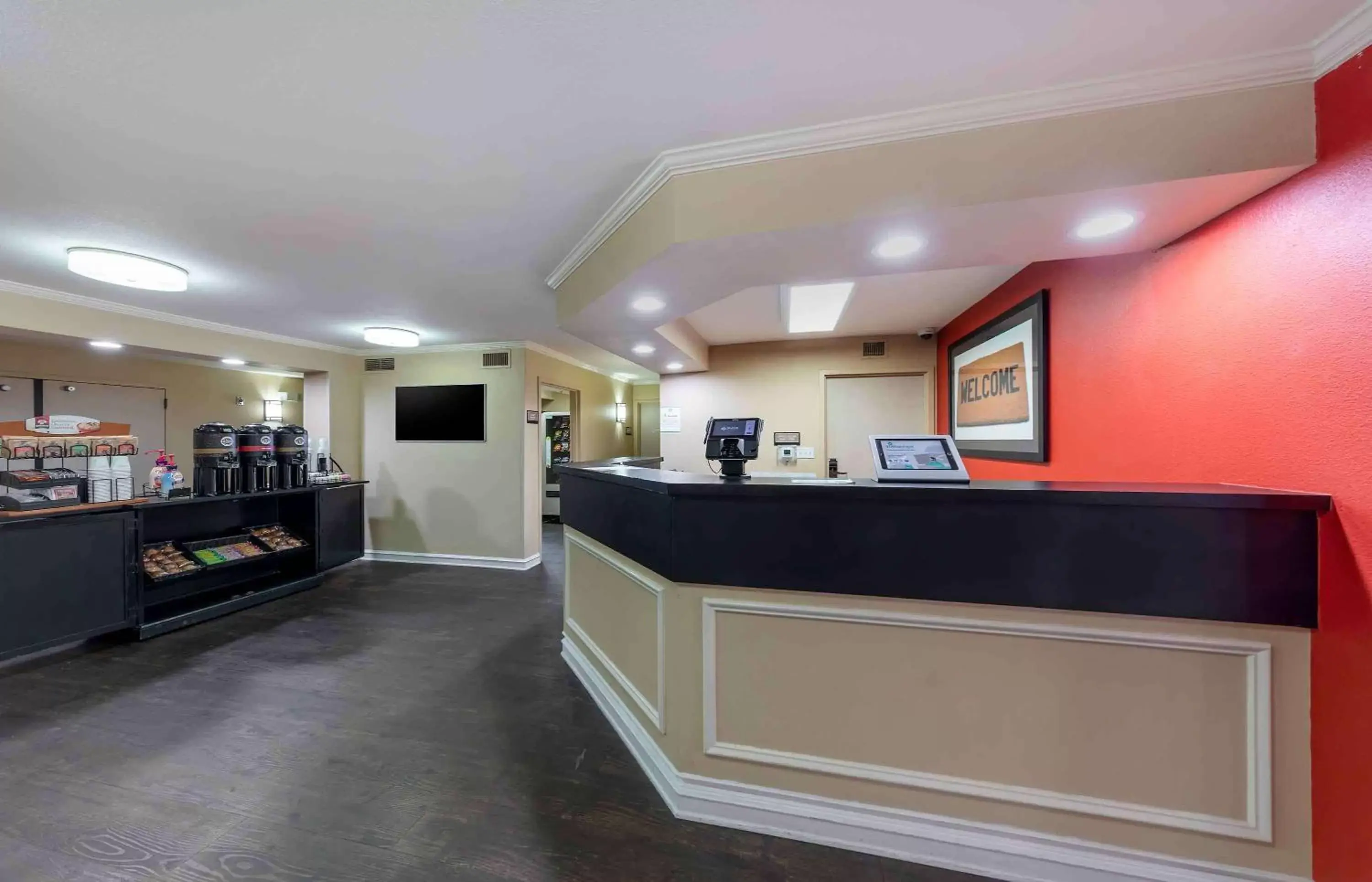 Lobby or reception, Lobby/Reception in Extended Stay America Suites - Los Angeles - Glendale