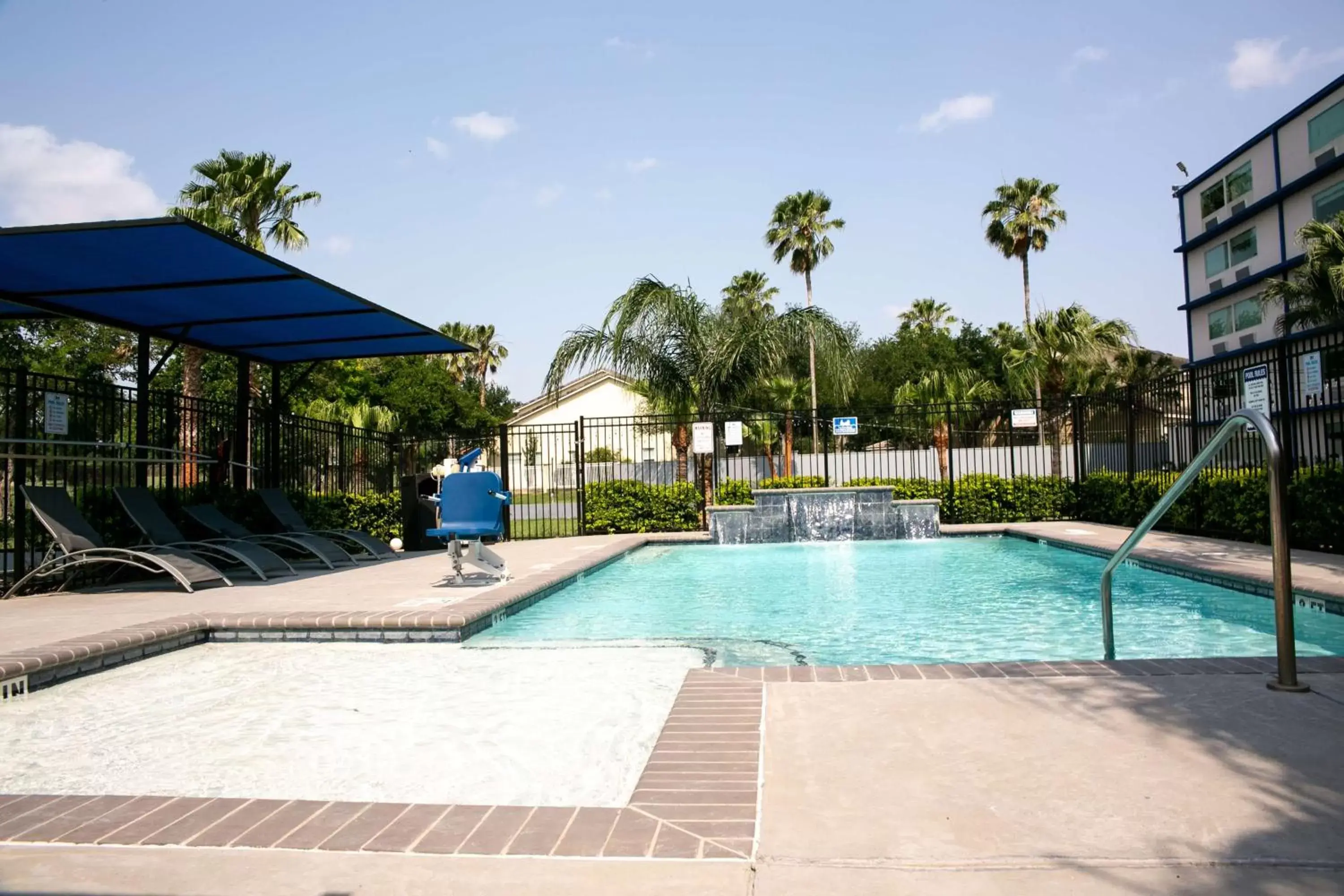 Pool view, Swimming Pool in Radisson Hotel McAllen Airport