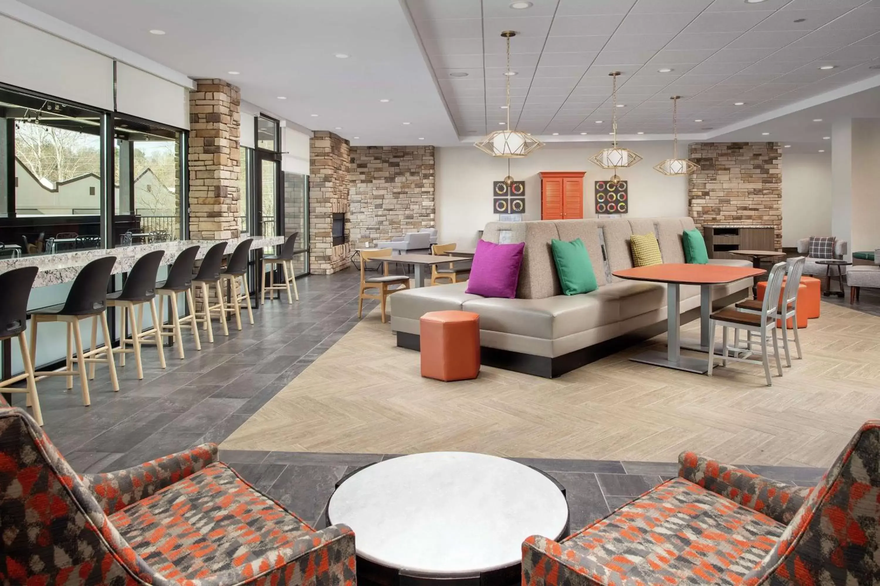 Lobby or reception, Lounge/Bar in Home2 Suites By Hilton Asheville Biltmore Village