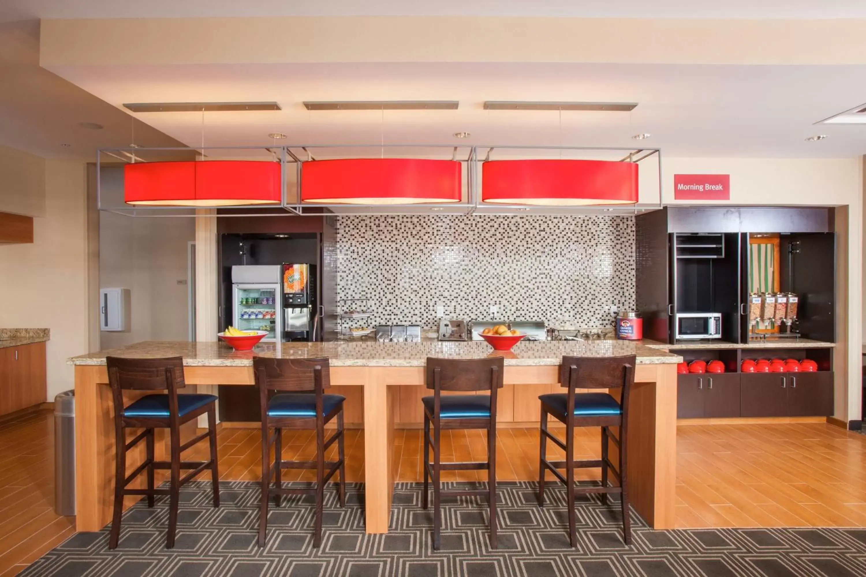 Breakfast, Dining Area in TownePlace Suites by Marriott Cheyenne Southwest/Downtown Area
