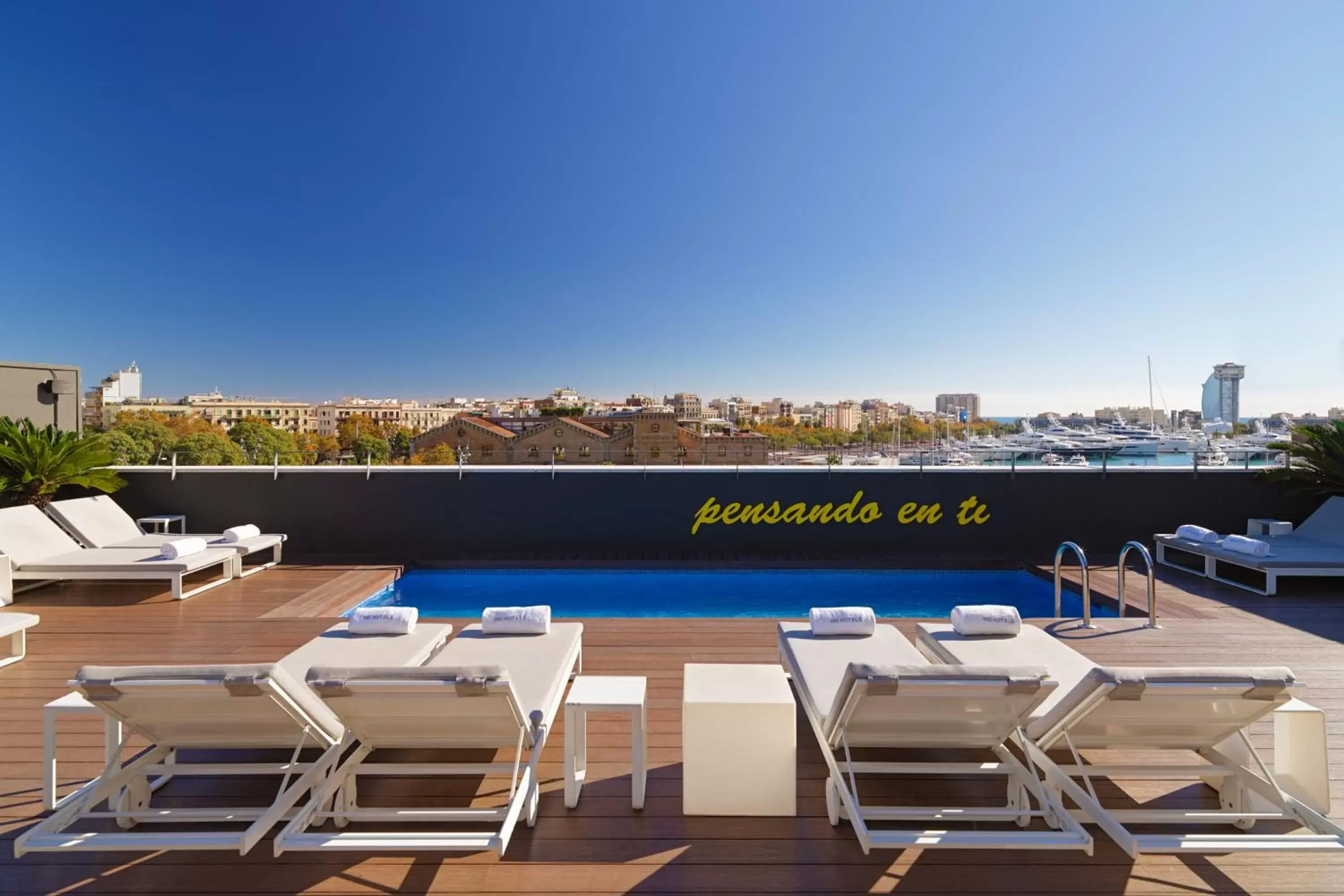 Balcony/Terrace in H10 Port Vell 4* Sup