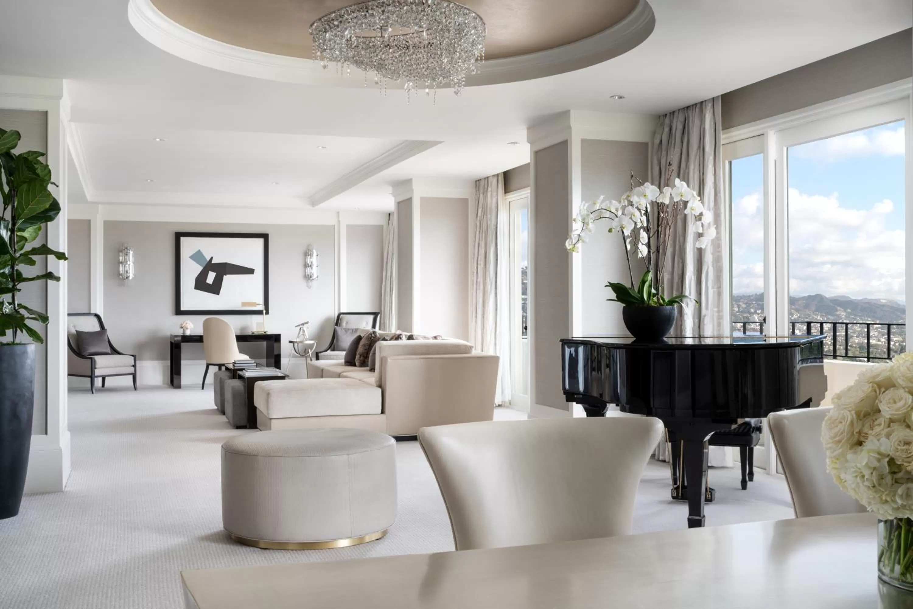 Living room in Four Seasons Hotel Los Angeles at Beverly Hills