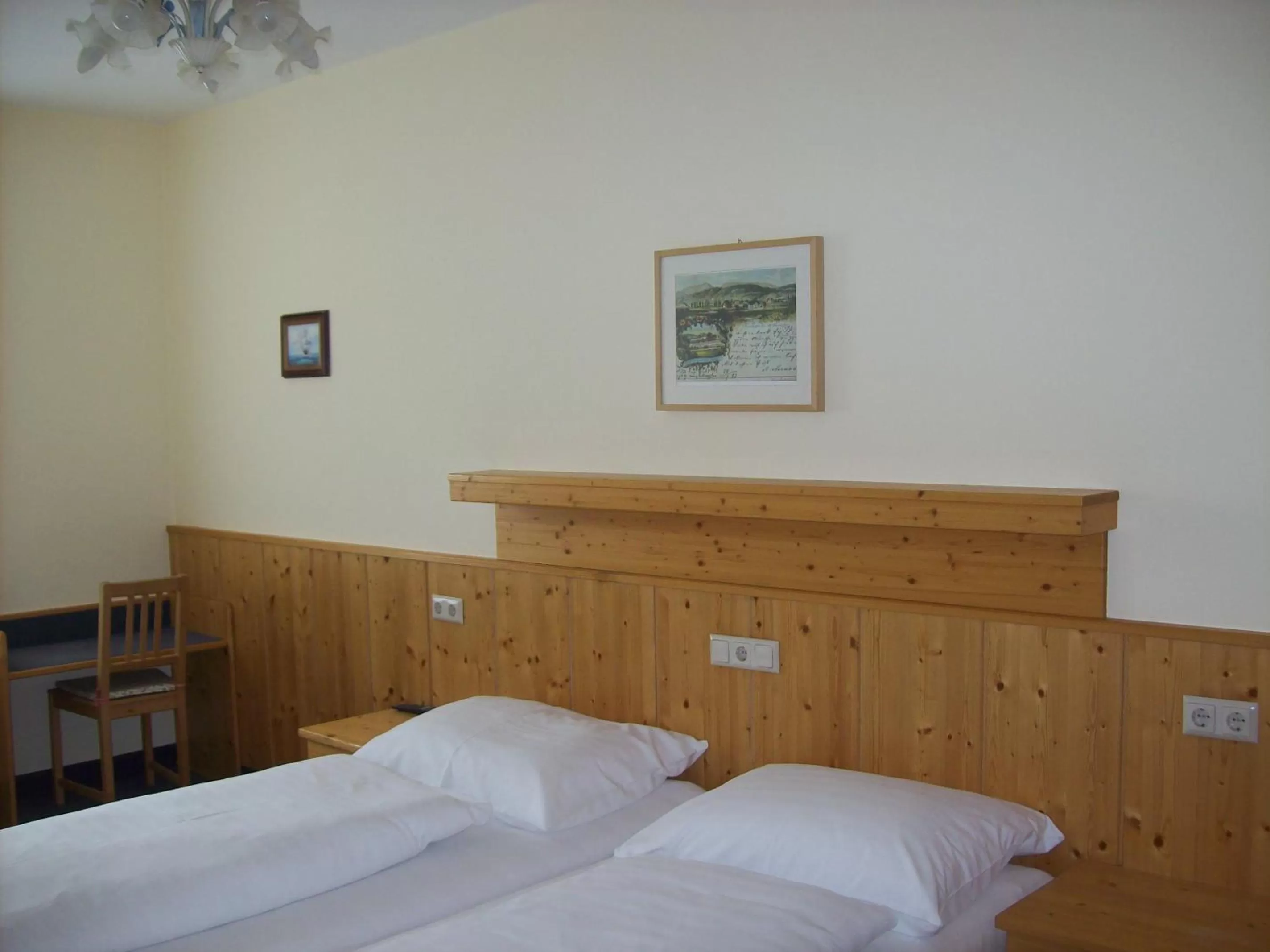 Bedroom in Hubertushof Fromwald Hotel und Gasthof