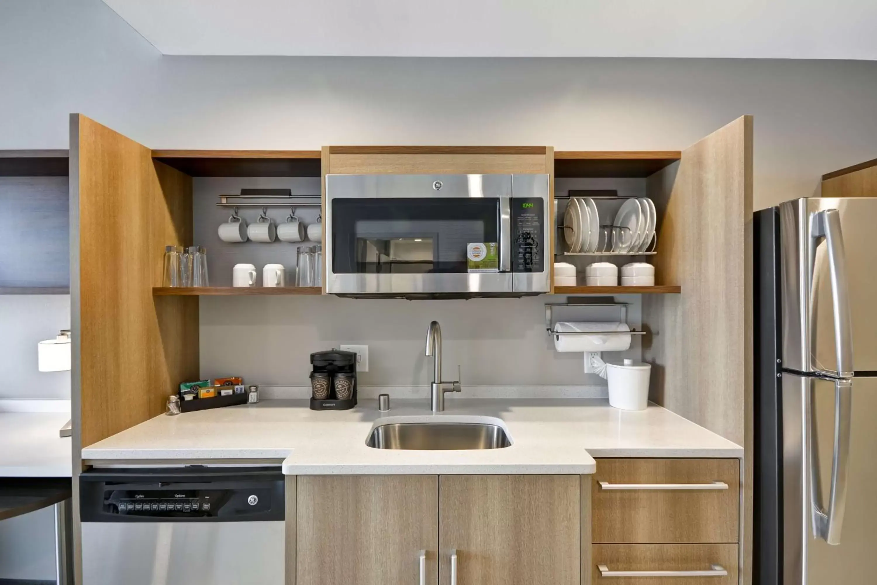 Kitchen or kitchenette, Kitchen/Kitchenette in Home2 Suites By Hilton Plano Richardson