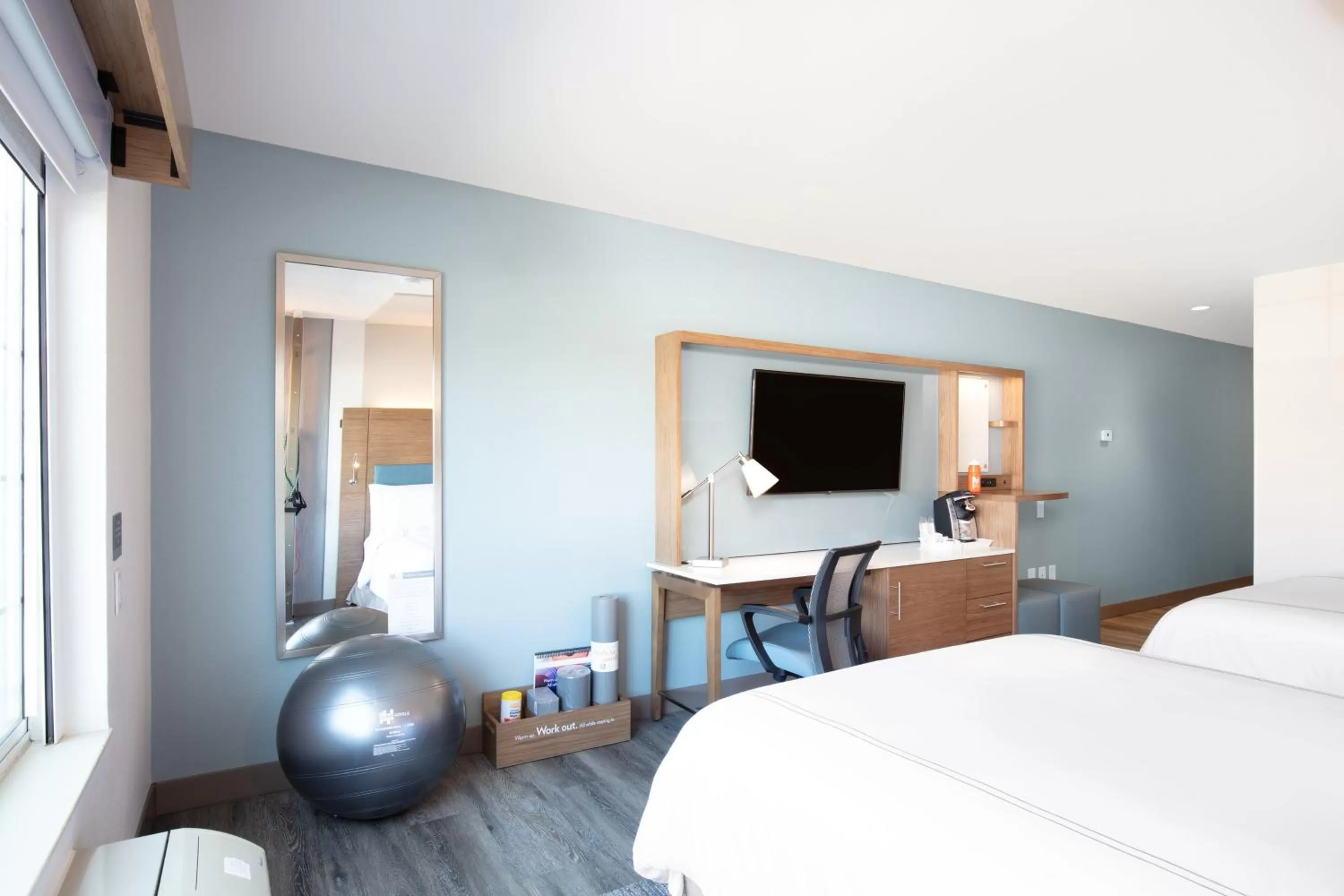 Photo of the whole room, Bed in EVEN Hotels Denver Tech Center-Englewood by IHG
